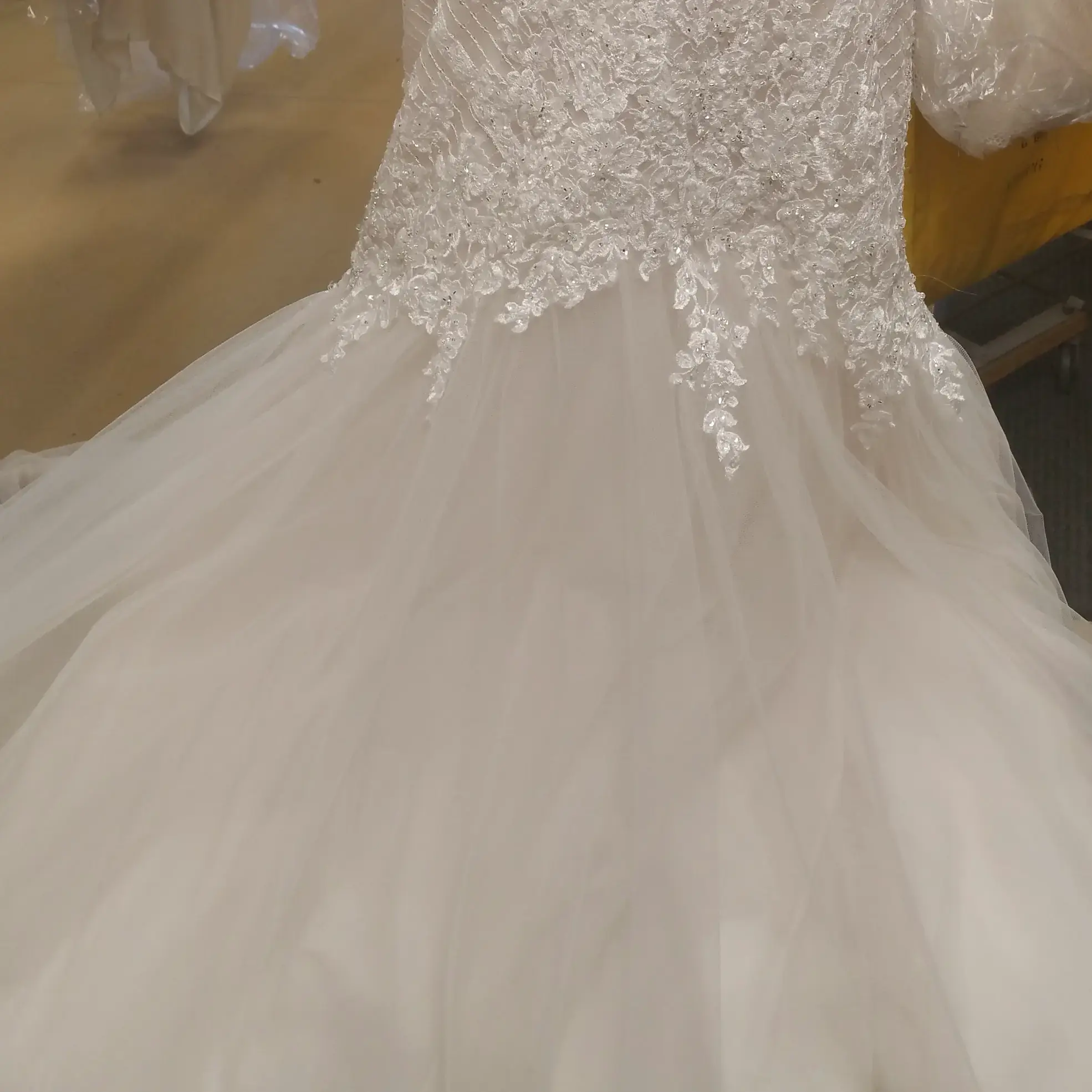 VIP Dry Cleaners & Alterations thumbnail 12