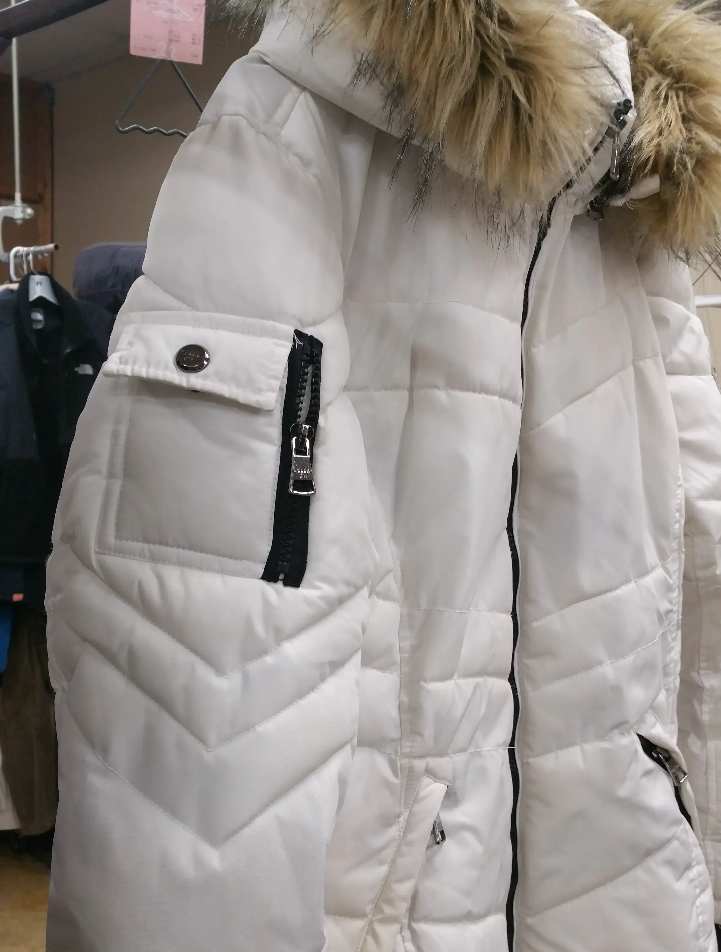 VIP Dry Cleaners & Alterations thumbnail 13