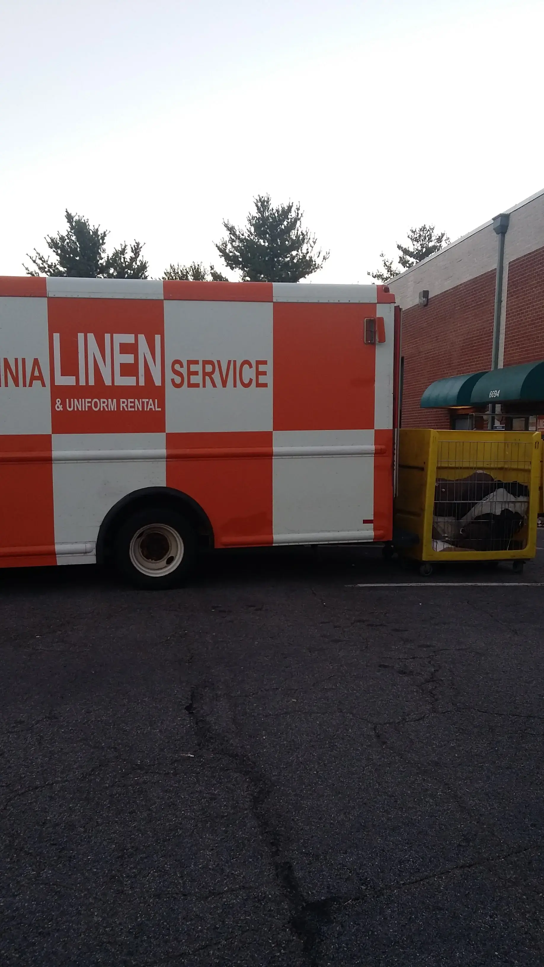 Virginia Linen, Mat, & Uniform Services, Inc. - Image 4