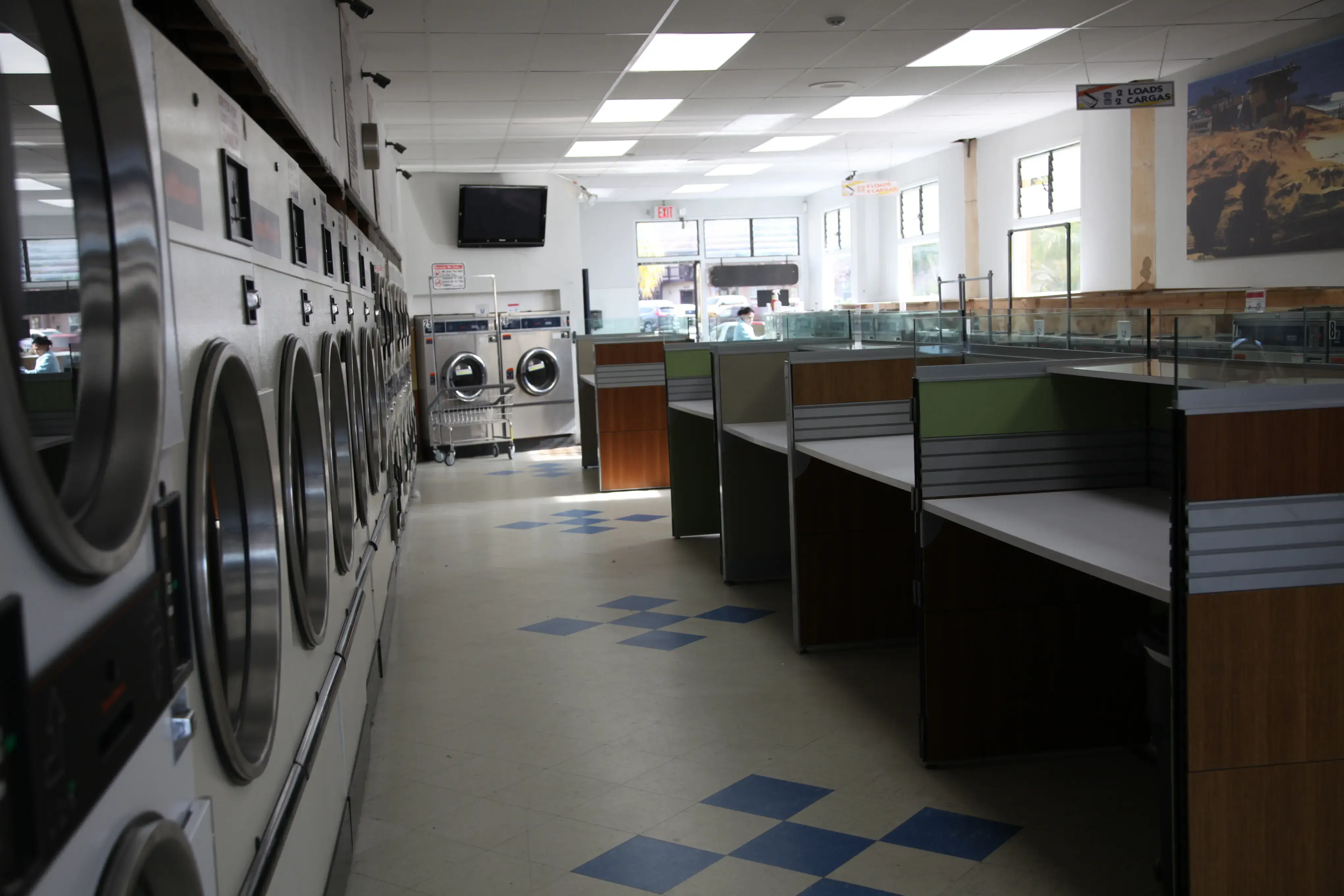 Vista Coin Laundry - Image 7