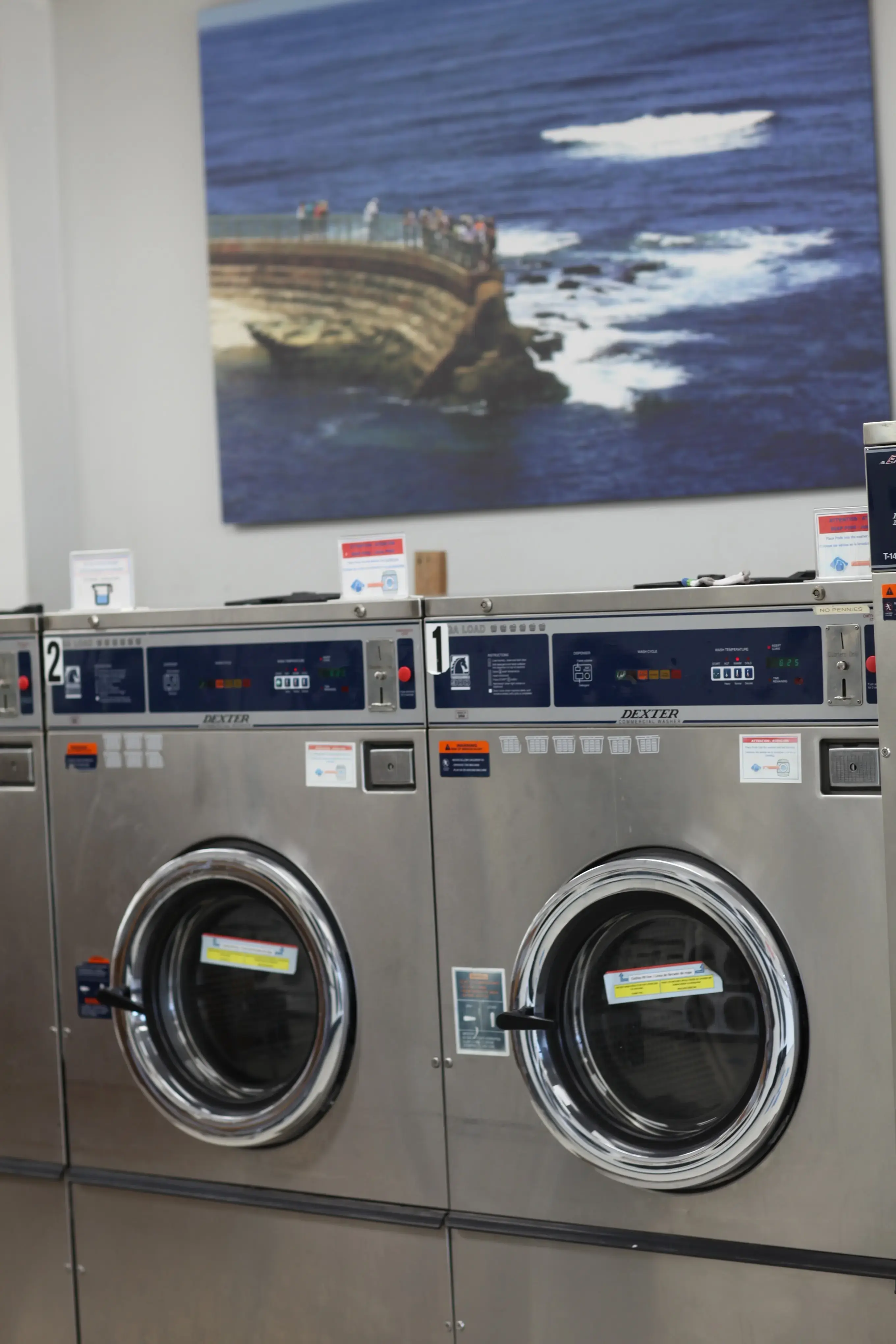 Vista Coin Laundry thumbnail 17