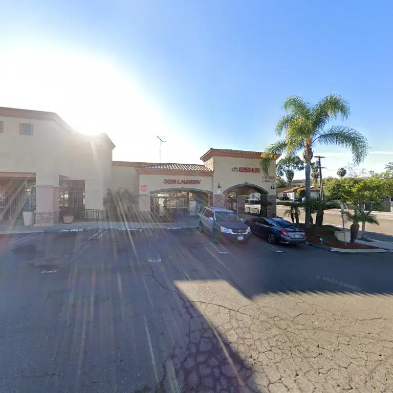 Vista Coin Laundry - Image 19