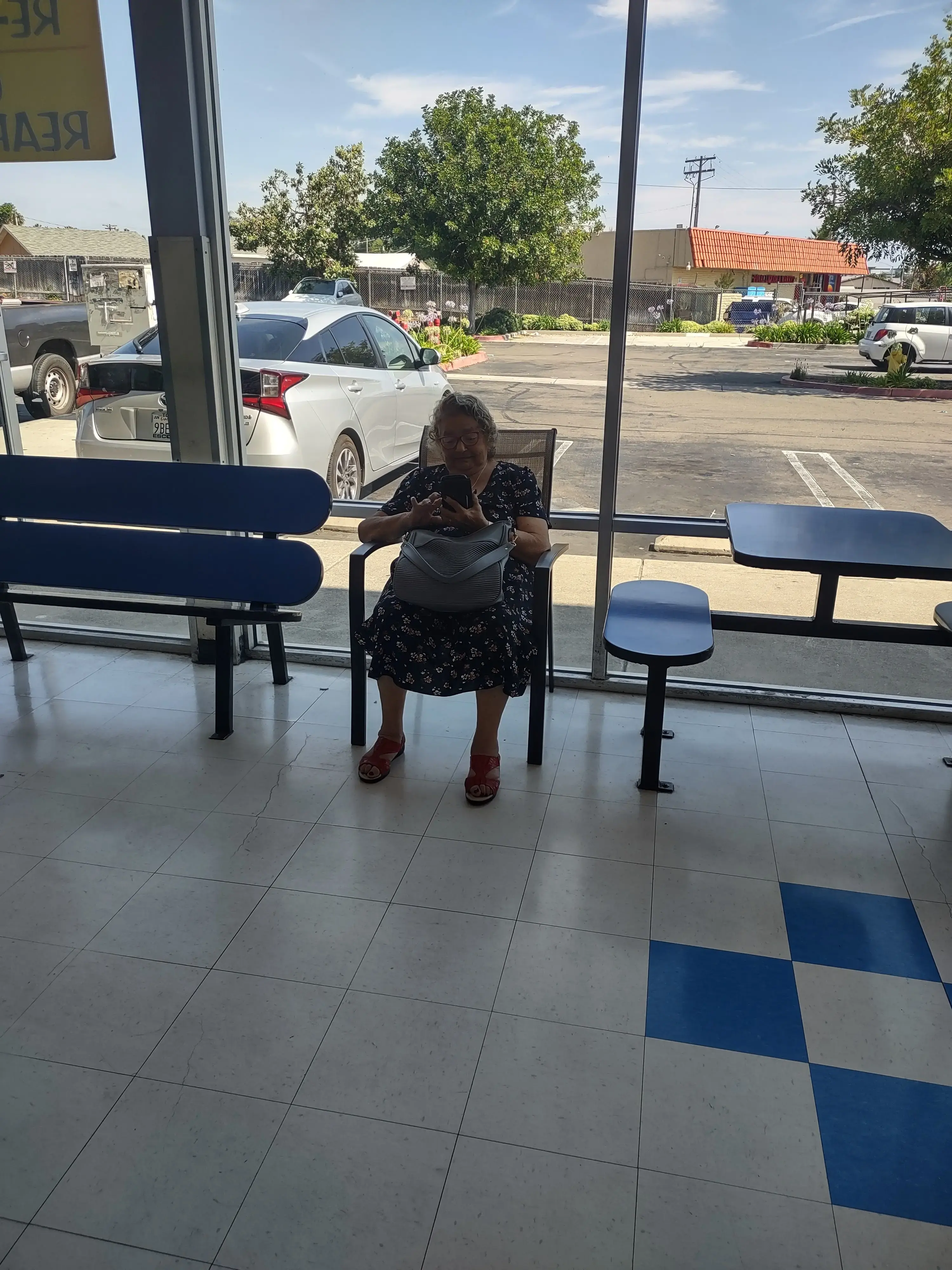 Vista Laundry Place thumbnail 13