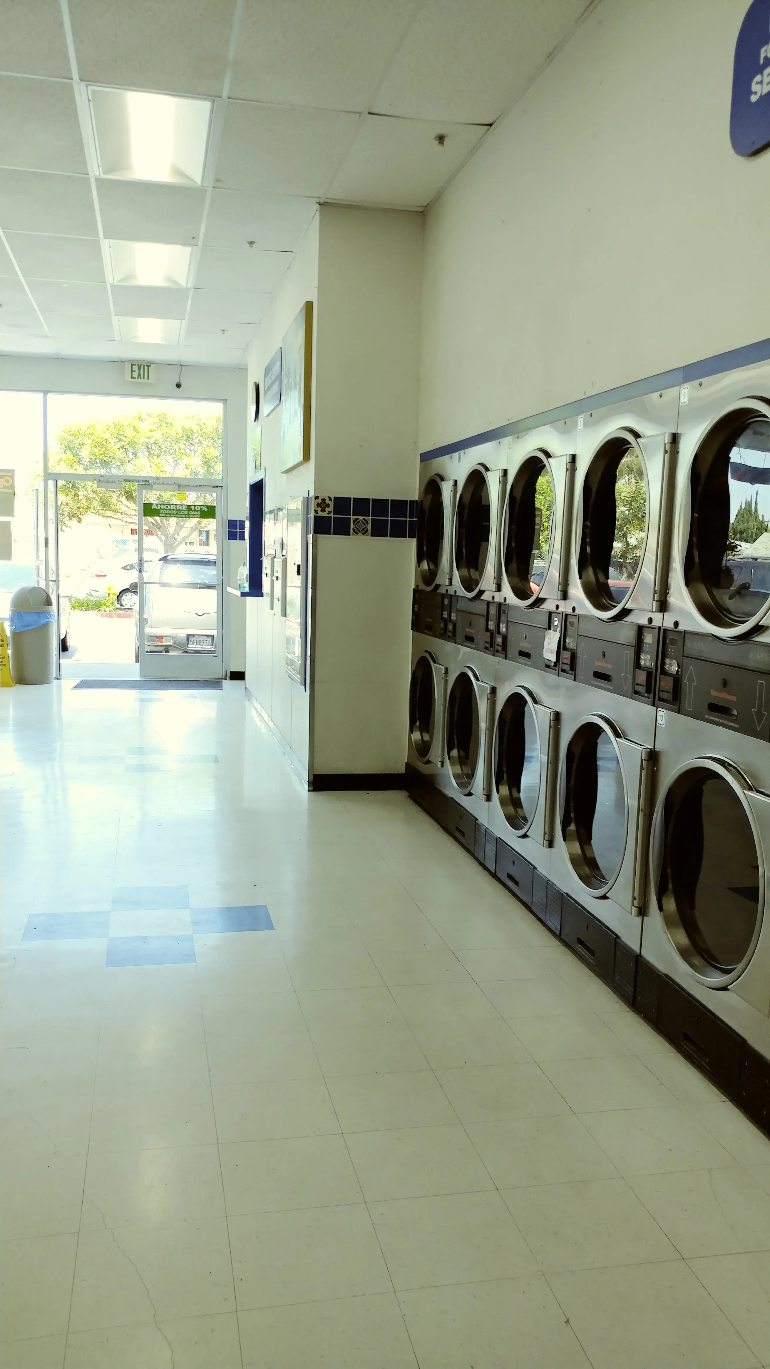 Vista Laundry Place thumbnail 11