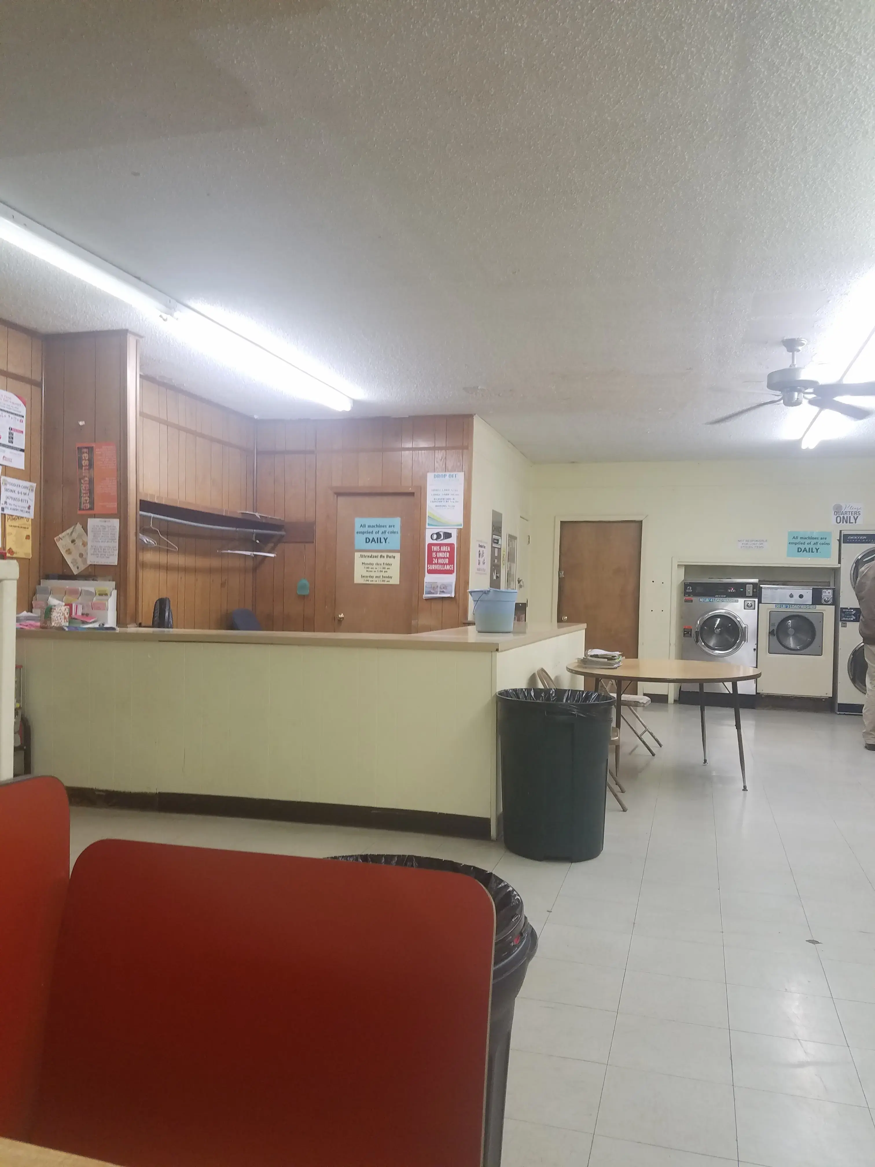 Vista Plaza Laundry thumbnail 3