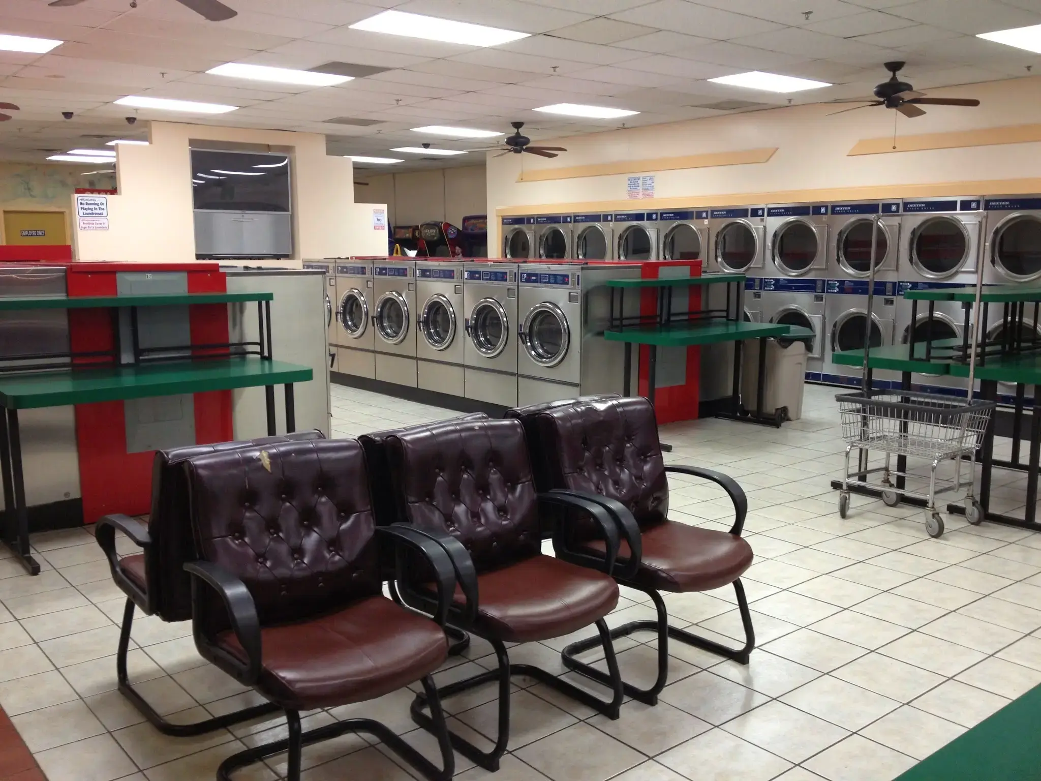 Viva Coin Laundromat - Lavanderia thumbnail 3