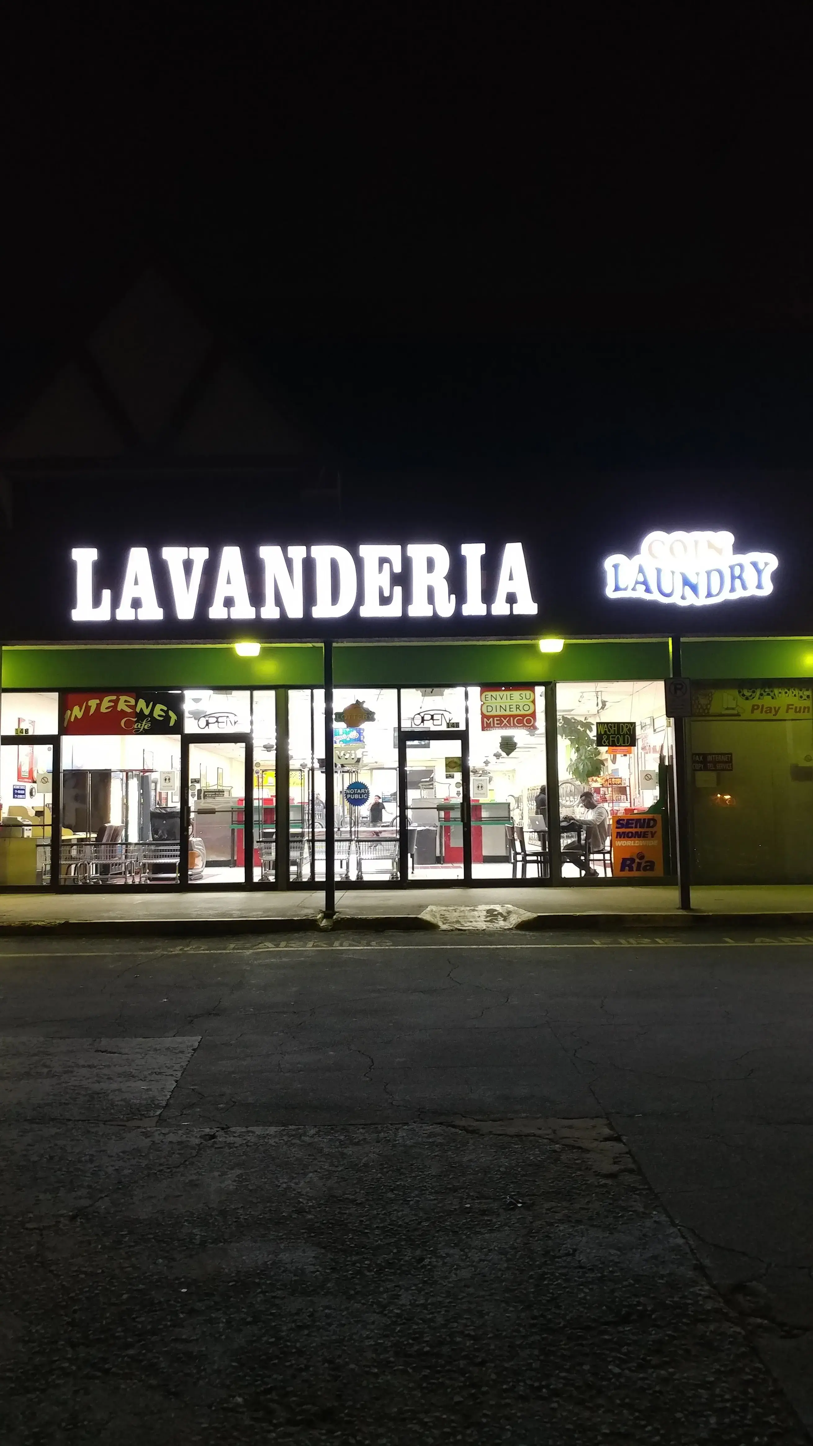 Viva Coin Laundromat - Lavanderia - Image 14