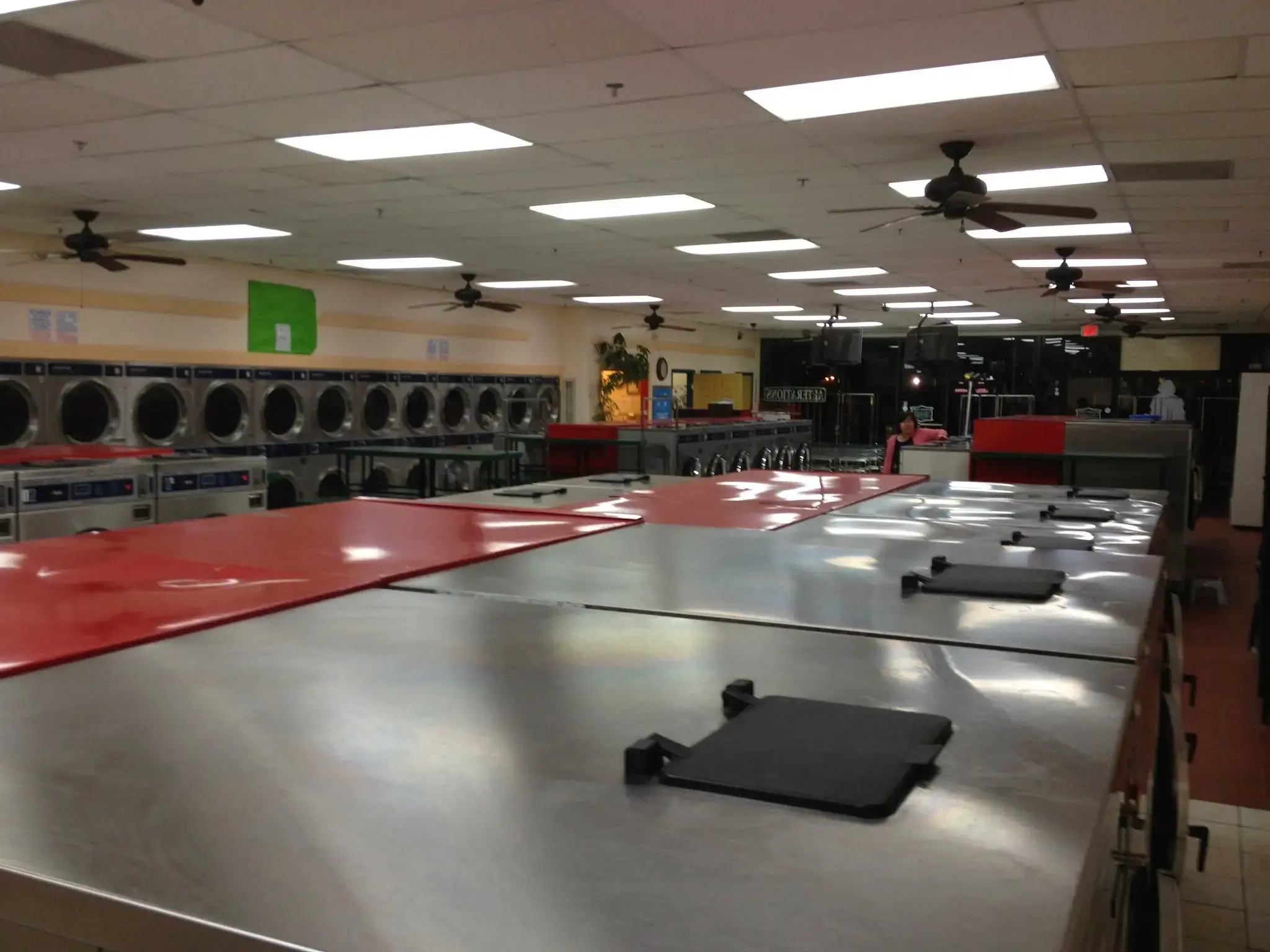 Viva Coin Laundromat - Lavanderia - Image 8
