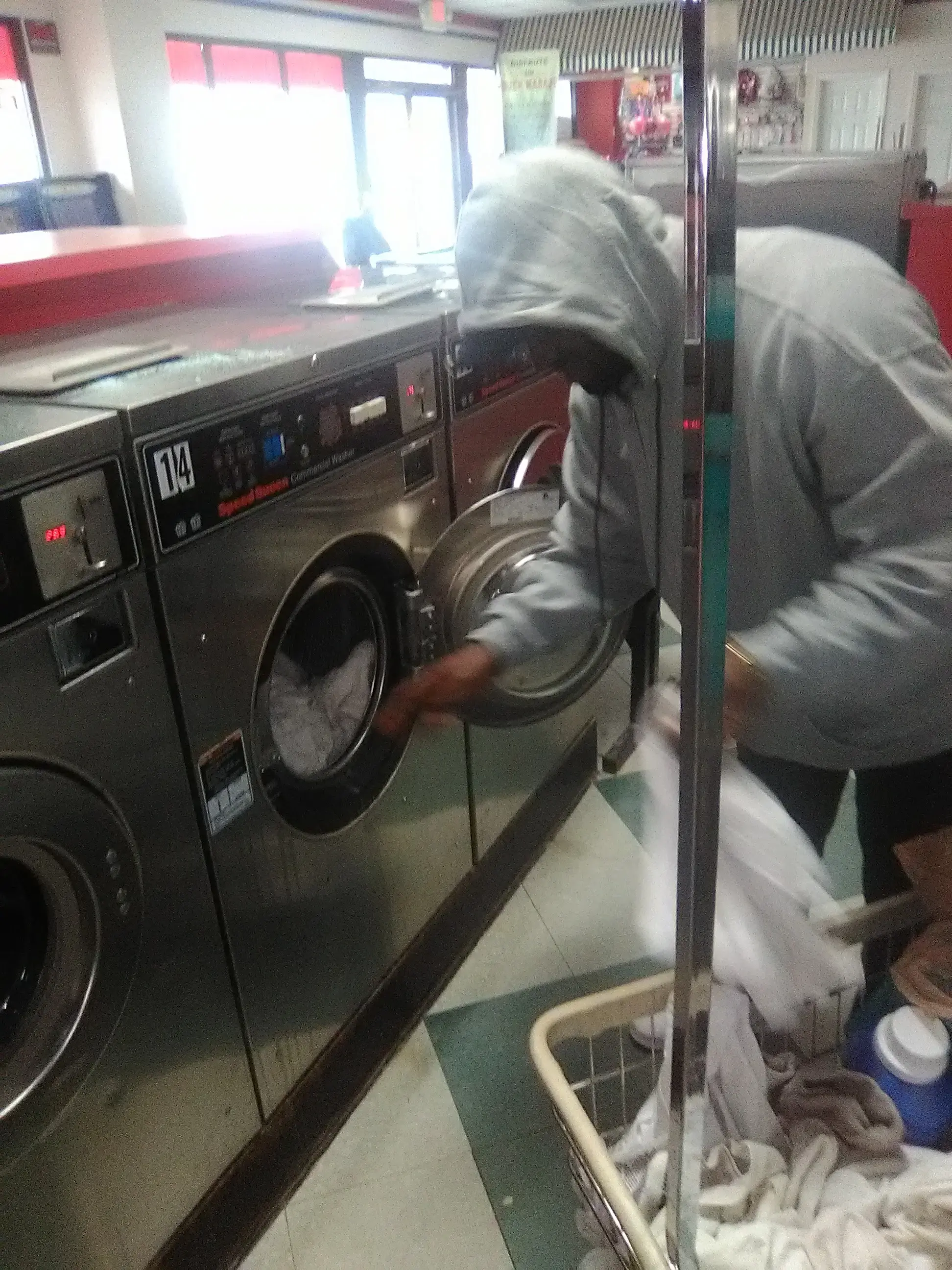 Viva Coin Laundromat - Lavanderia - Image 4