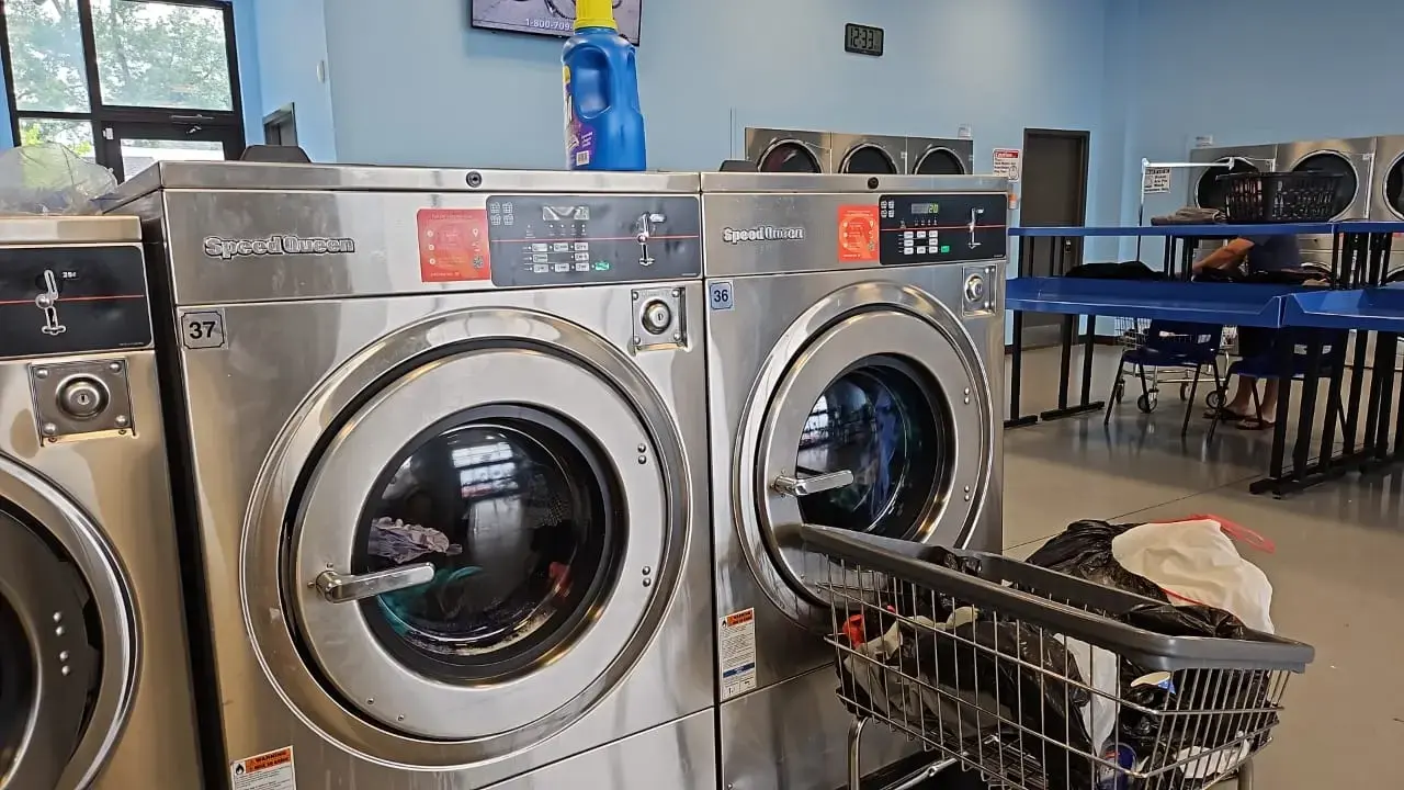 Viva Coin Laundromat thumbnail 3