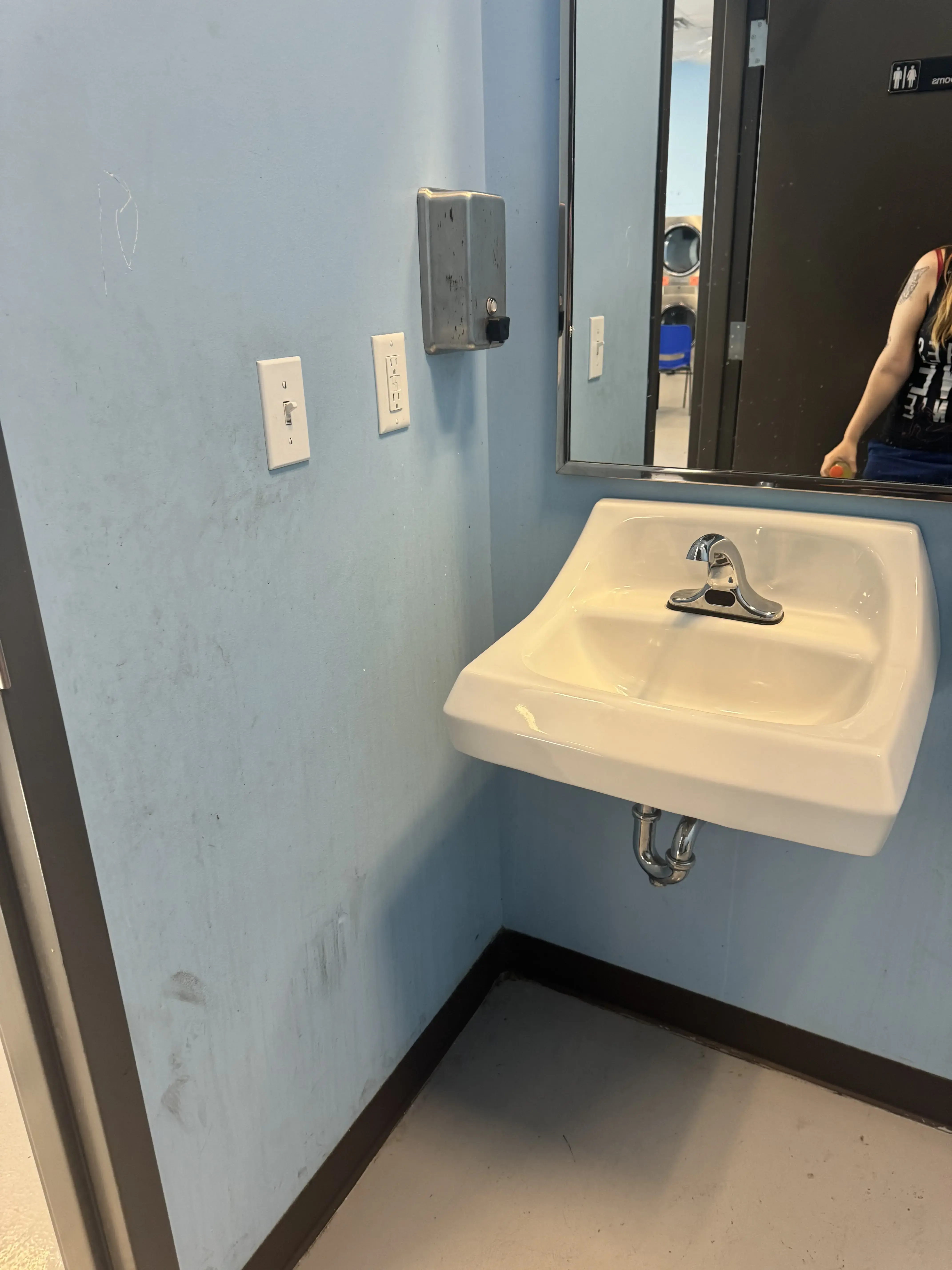 Viva Coin Laundromat thumbnail 5