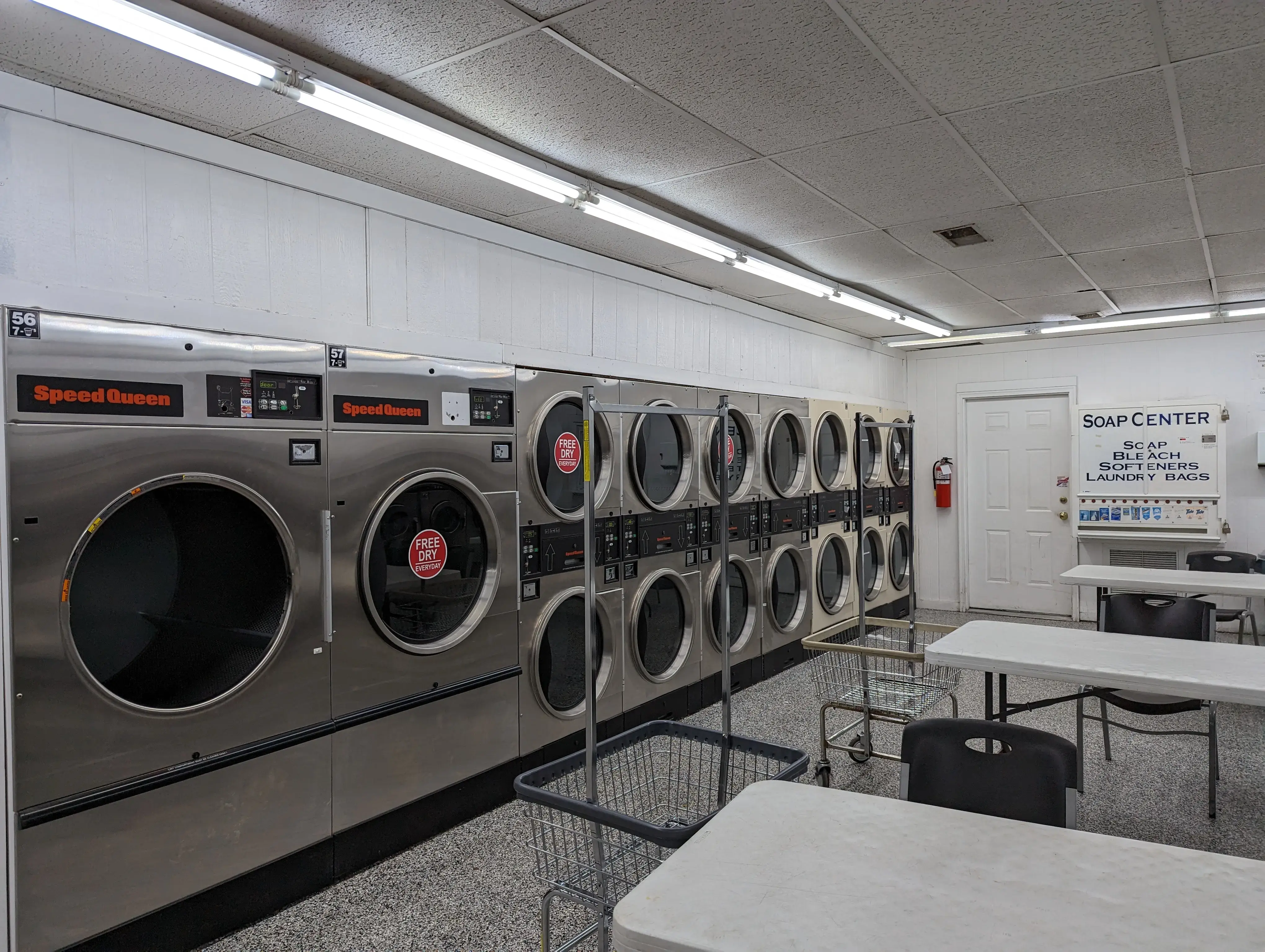 Vivion West Coin Laundry - Image 20