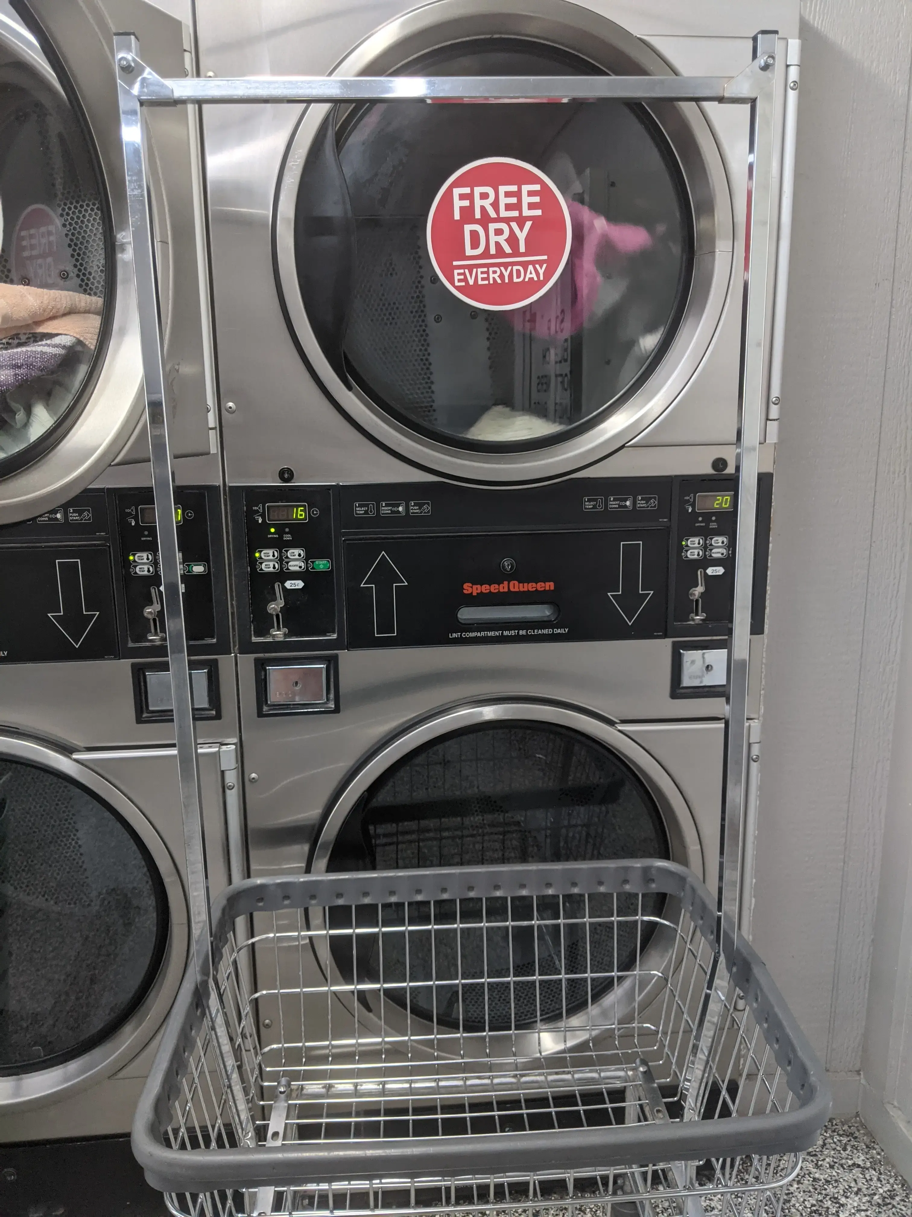 Vivion West Coin Laundry thumbnail 11