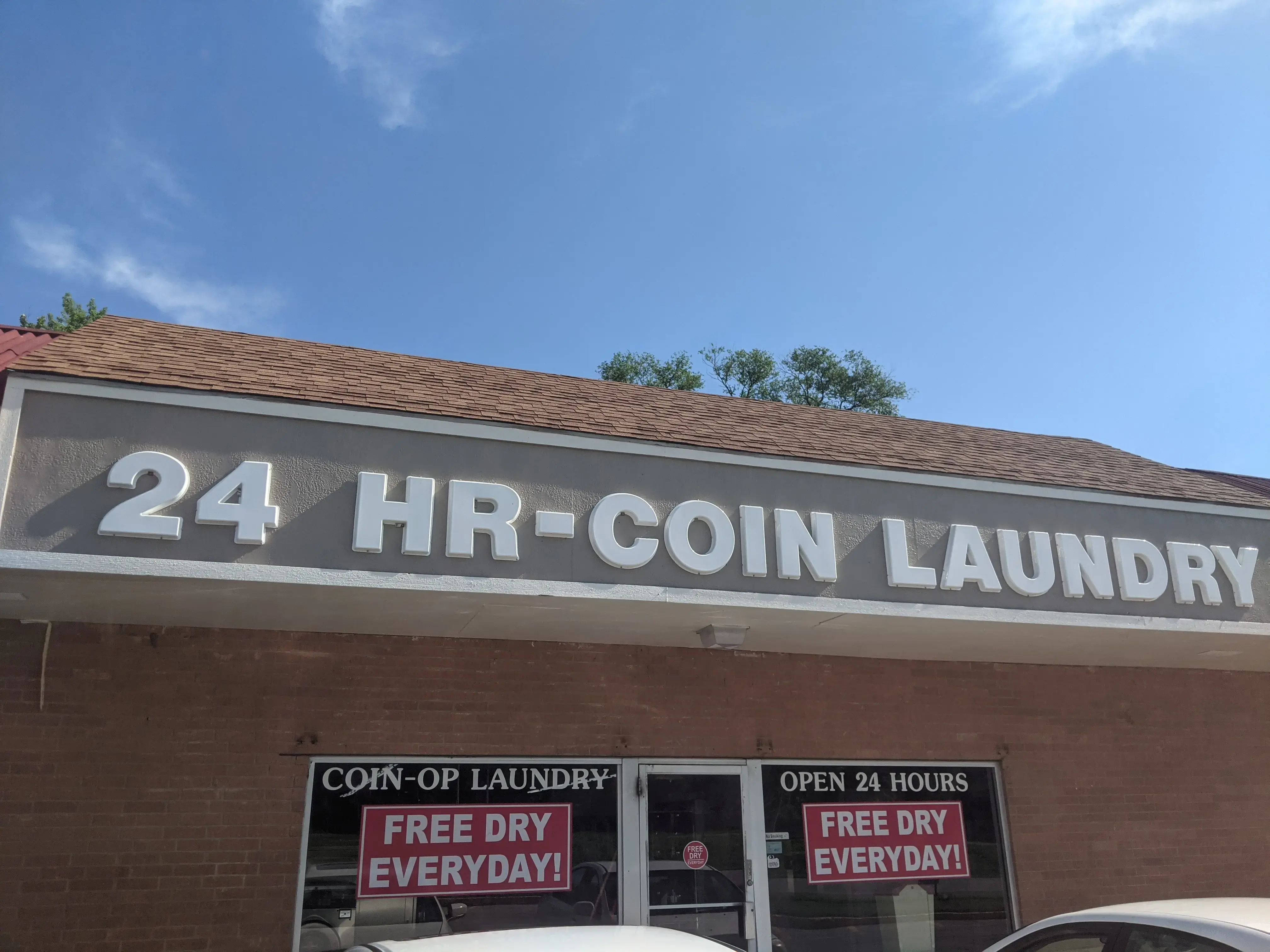 Vivion West Coin Laundry - Image 2