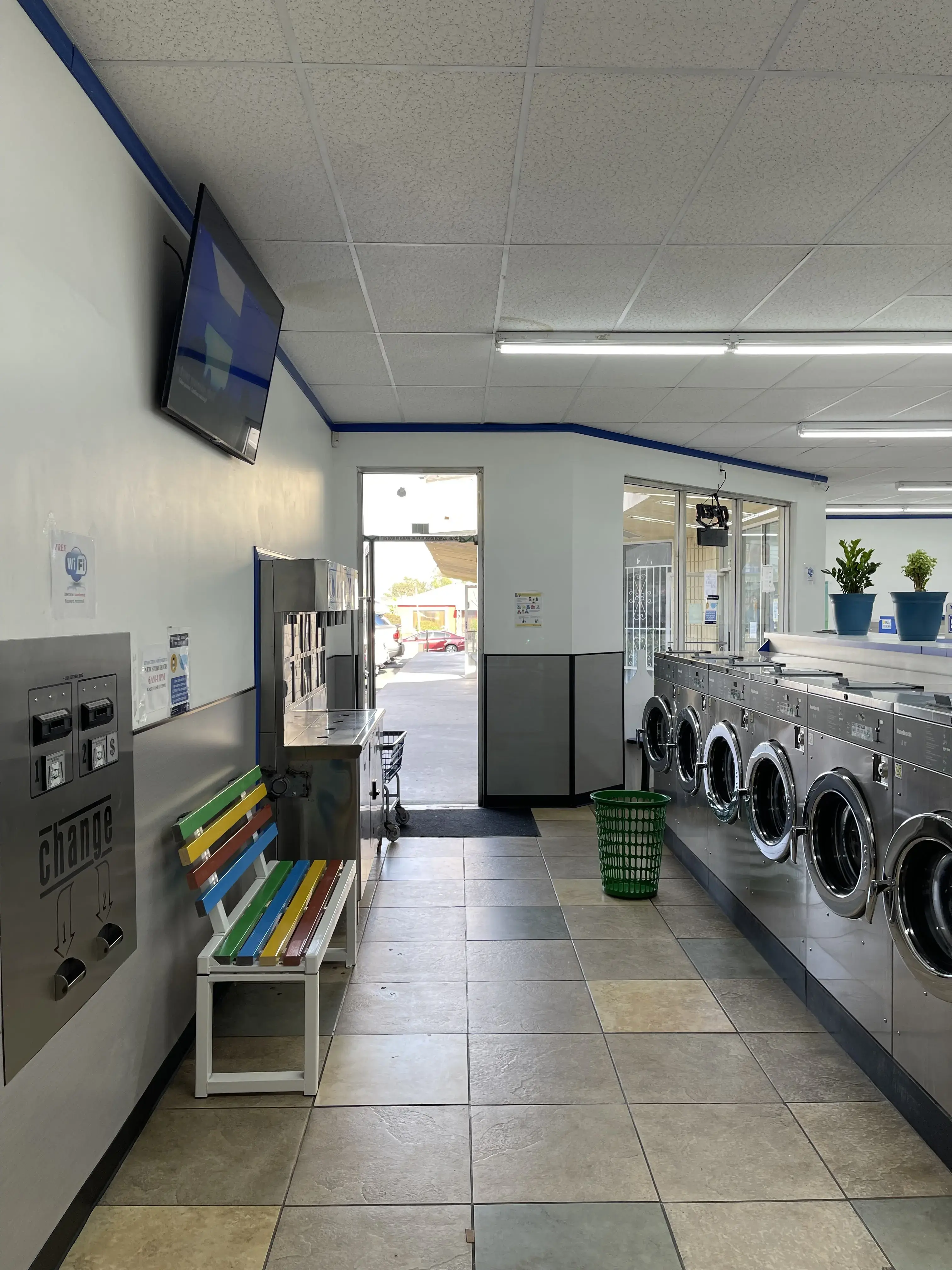 VS1 Coin Laundry McDonnell - Image 2