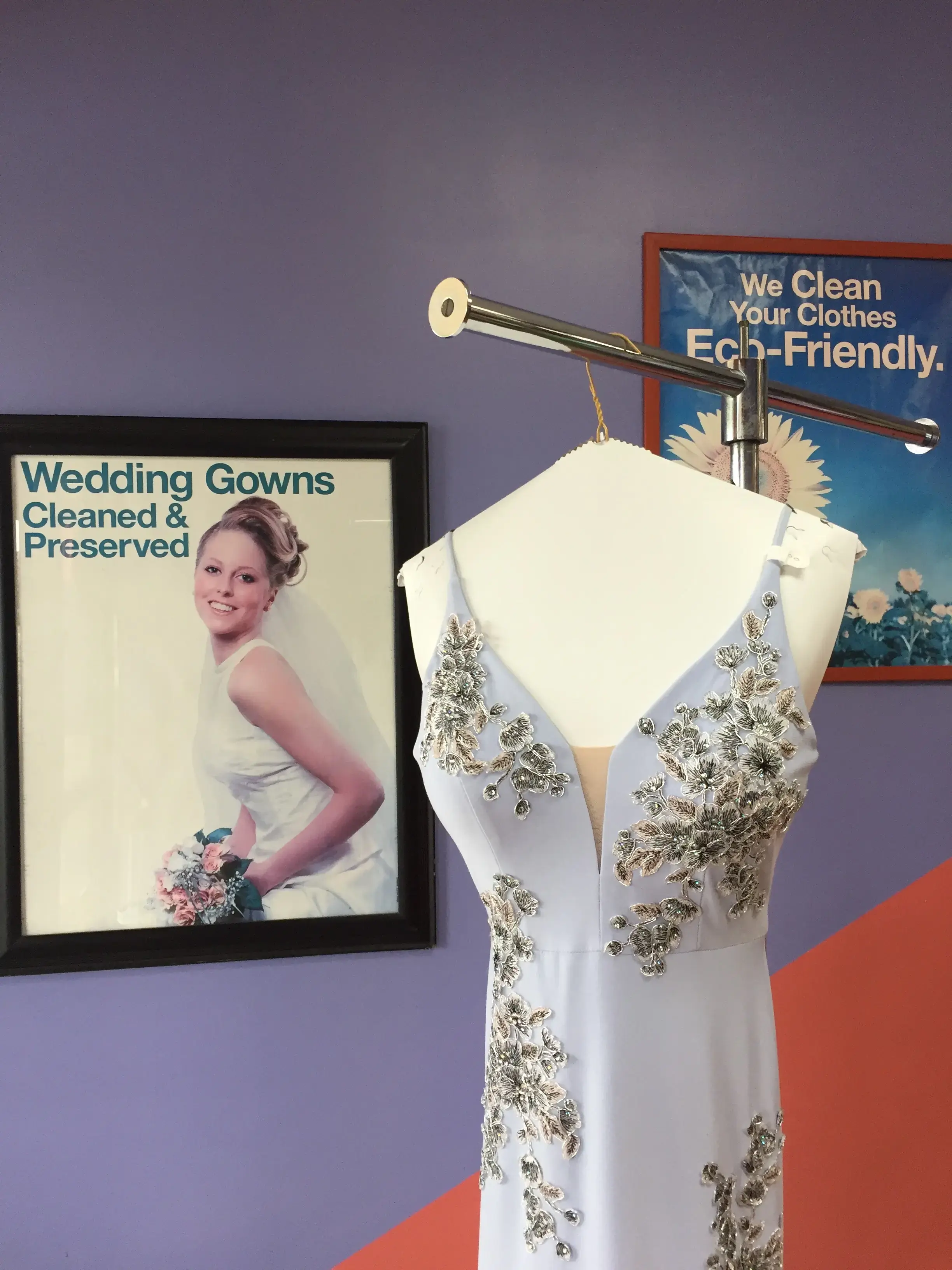 W 106 Cleaners - Image 6