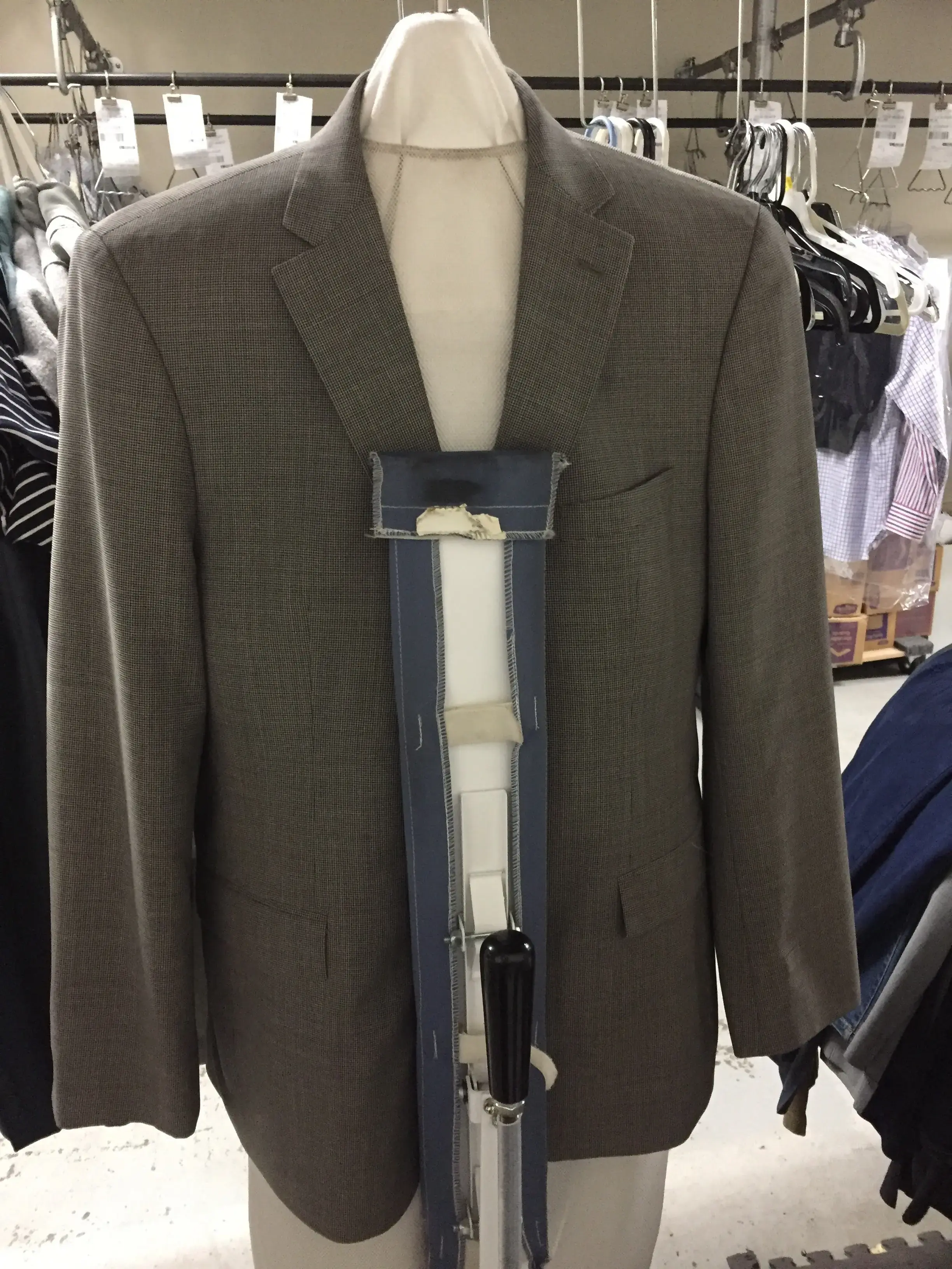W 106 Cleaners - Image 11