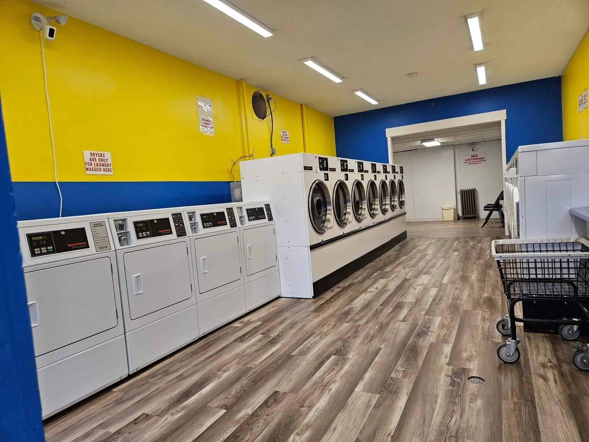 W Pearl Street Laundry thumbnail 18
