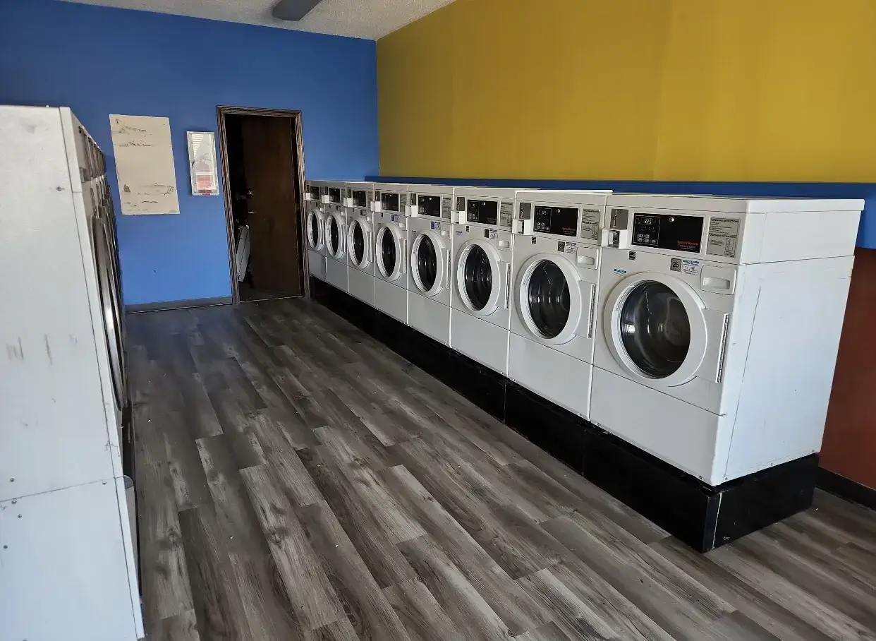 W Pearl Street Laundry thumbnail 16
