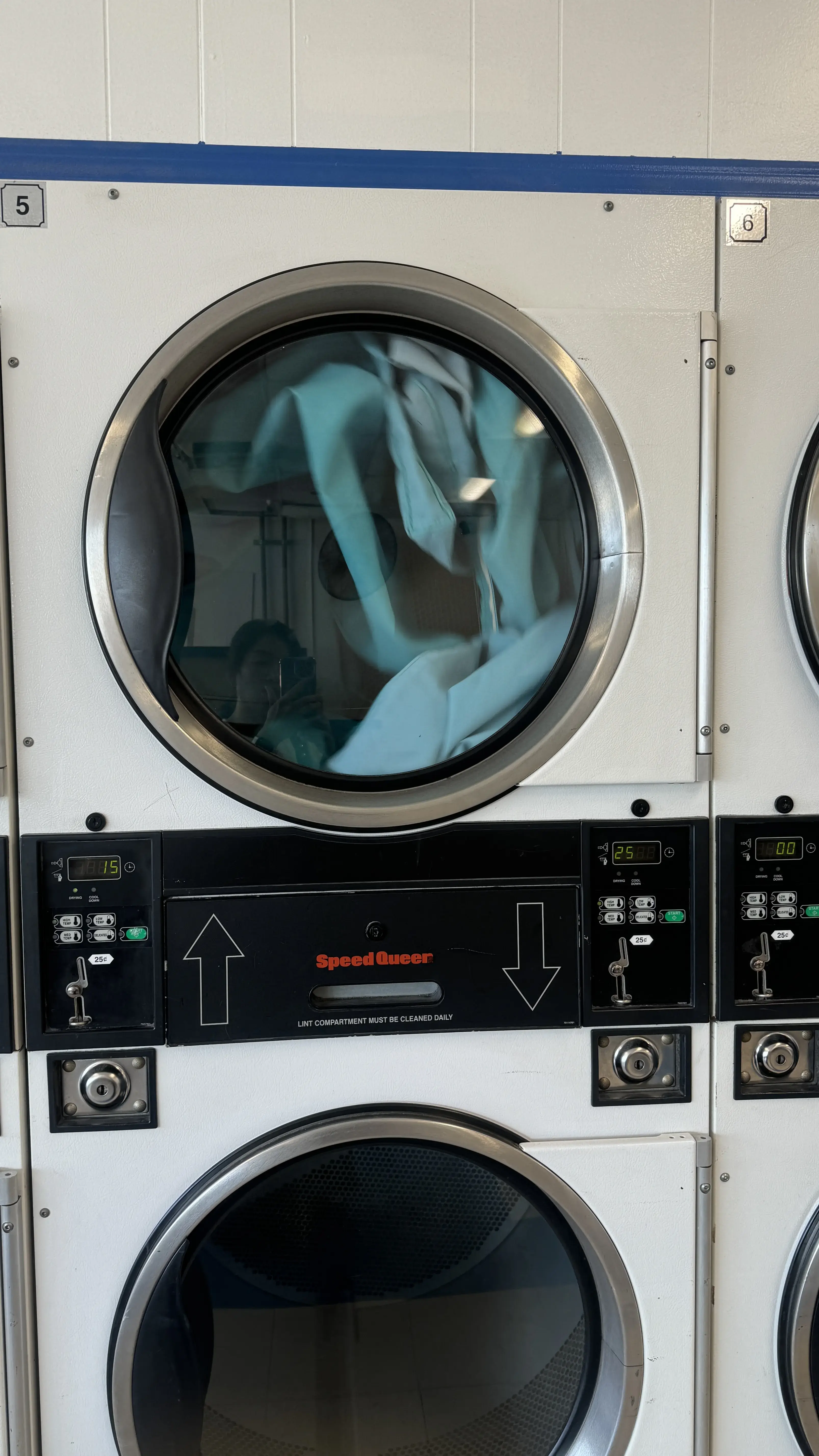 Wall2Wall Laundry thumbnail 3