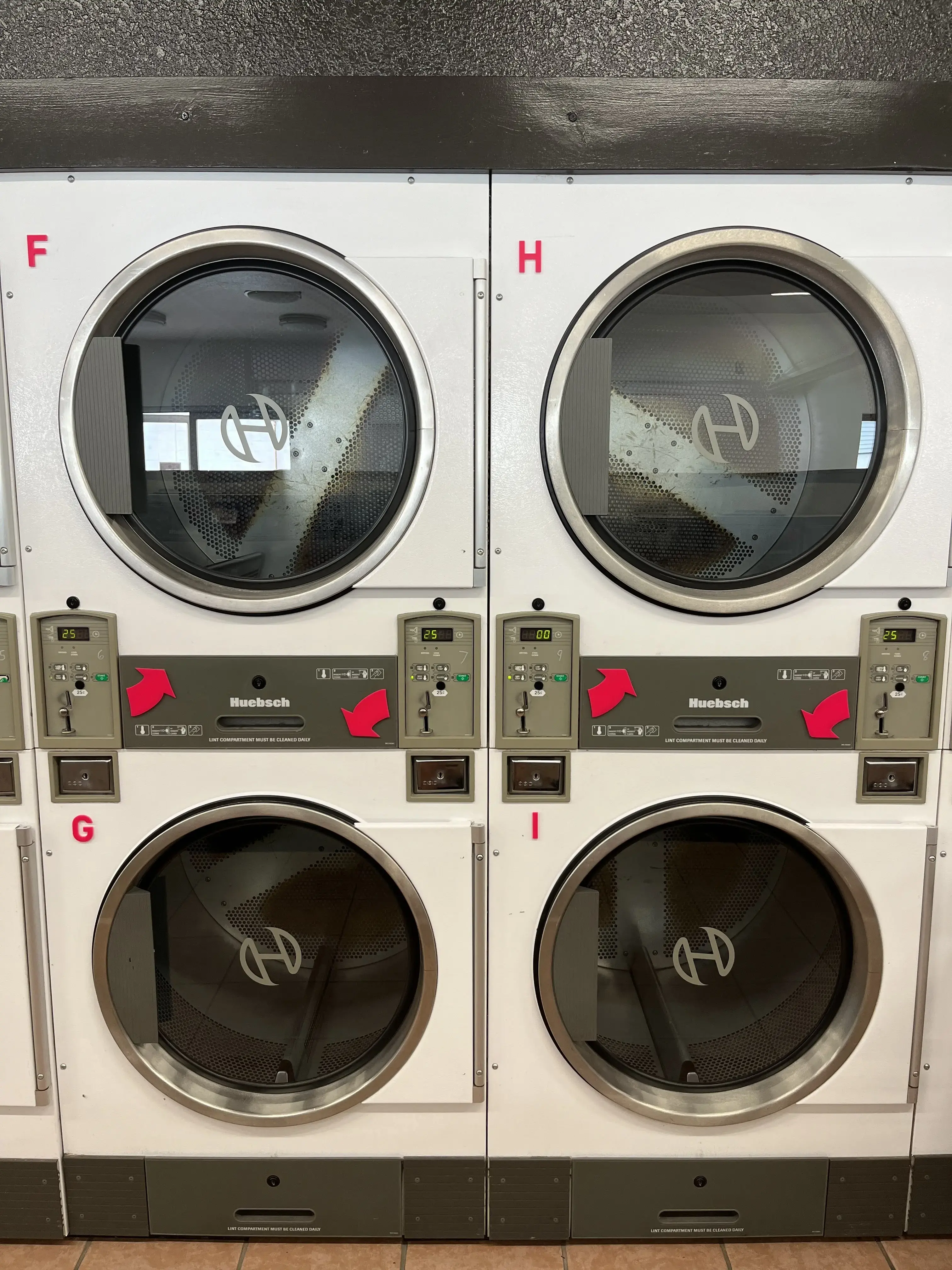 Wally's Laundromat - Image 2