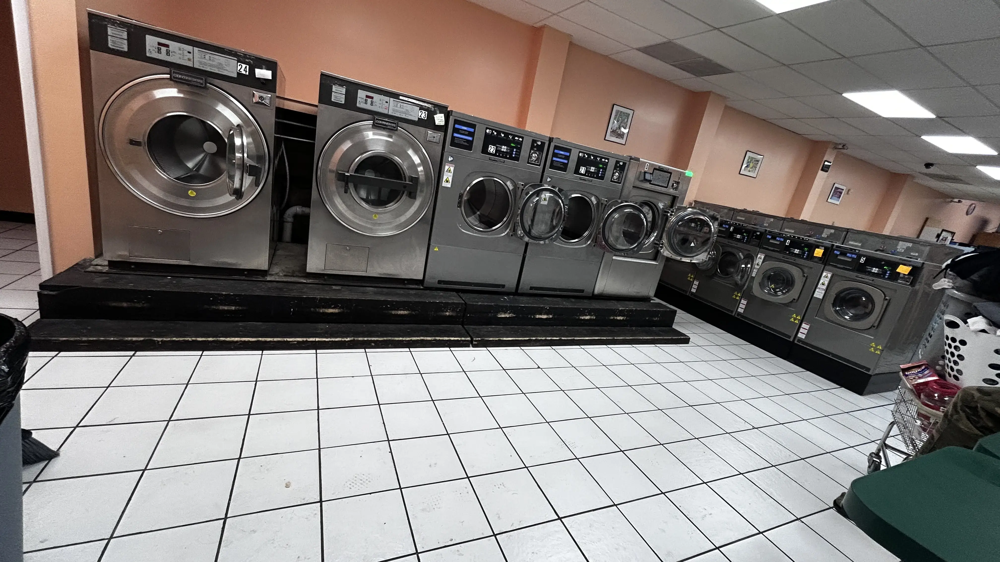 Walnut Place Laundromat location