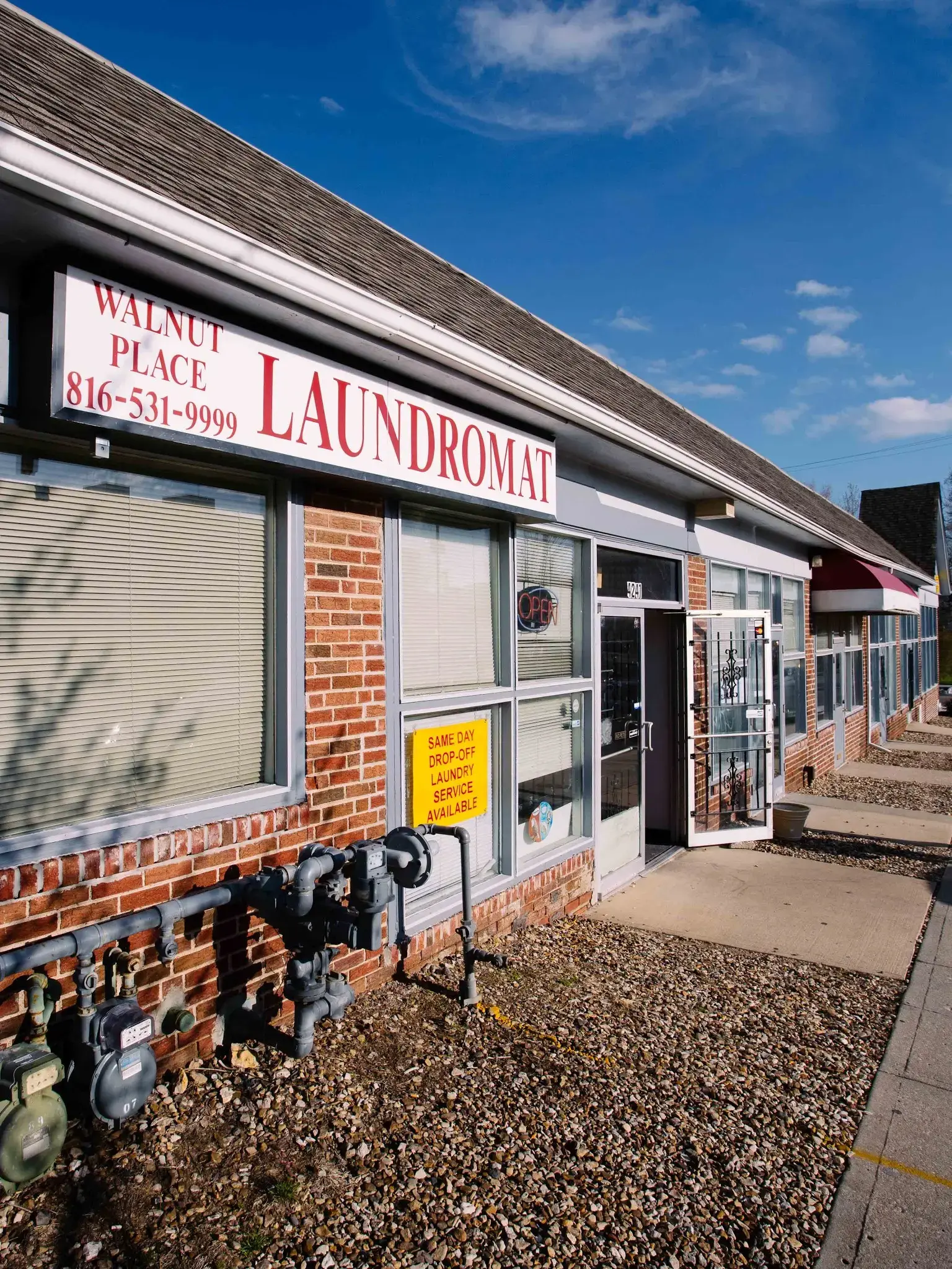 Walnut Place Laundromat thumbnail 5