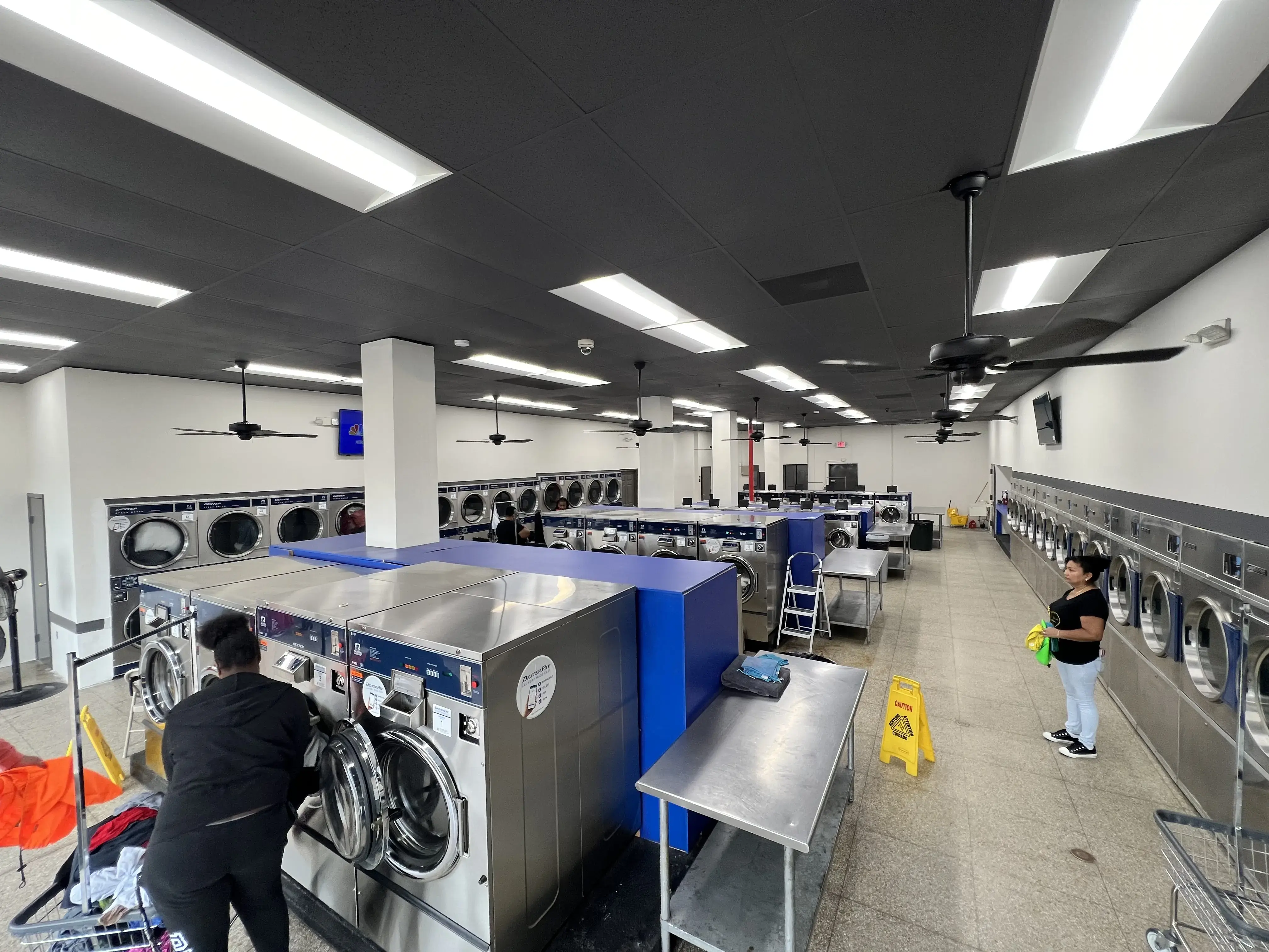 Walters Lane Laundromat thumbnail 14