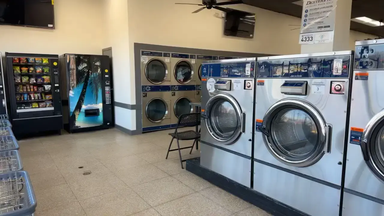 Walters Lane Laundromat thumbnail 8