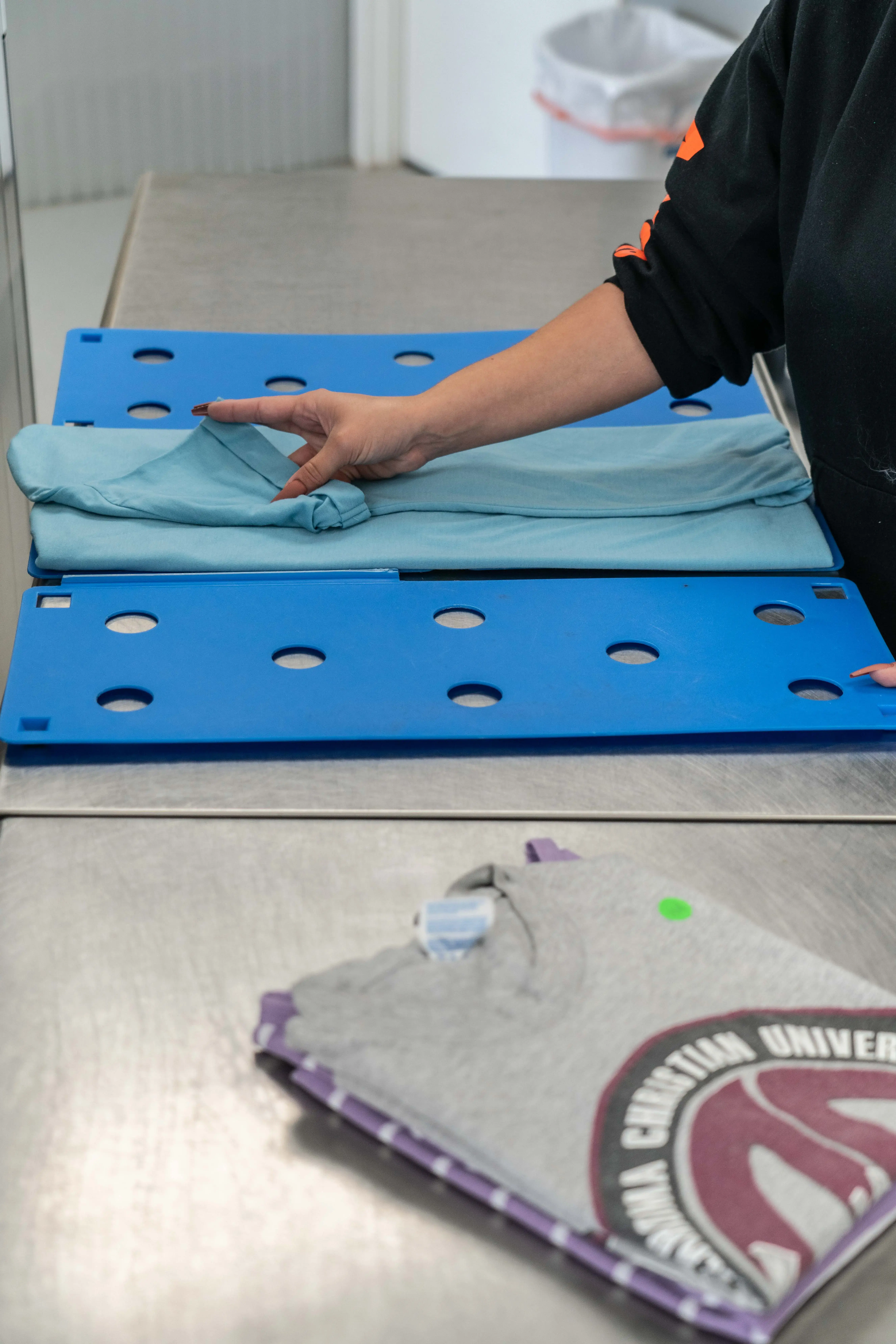 Warner Super Clean Laundry - Image 9