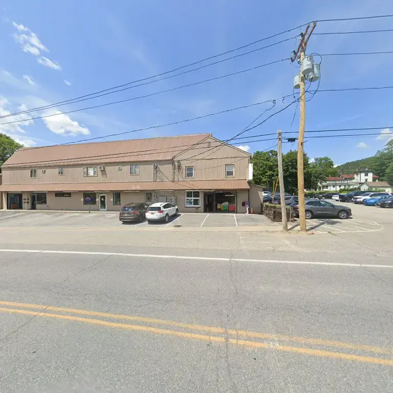 Warrensburg Laundry & Dry Cleaning thumbnail 9