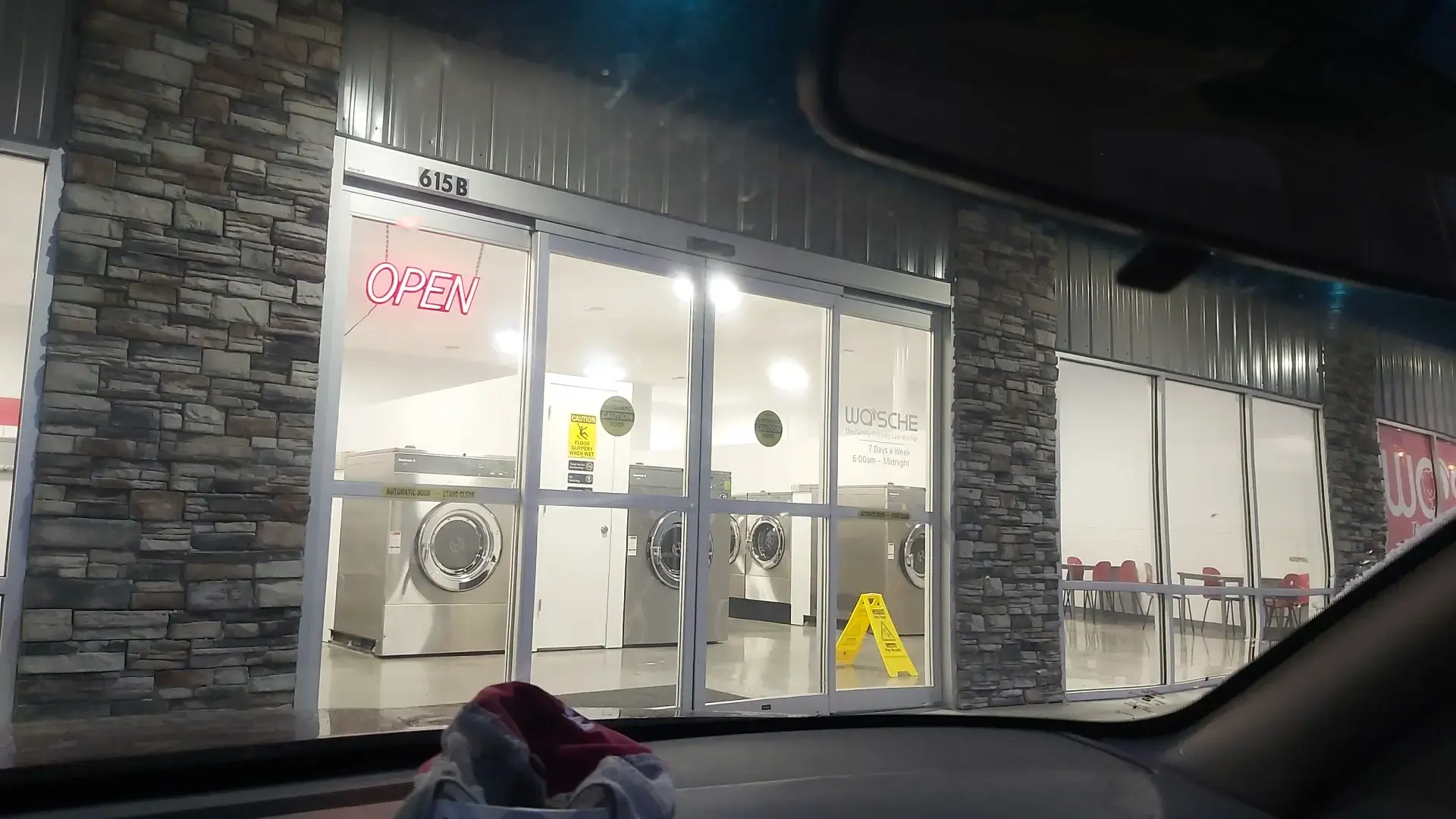 Wasche - The Family Friendly Laundromat - Image 15