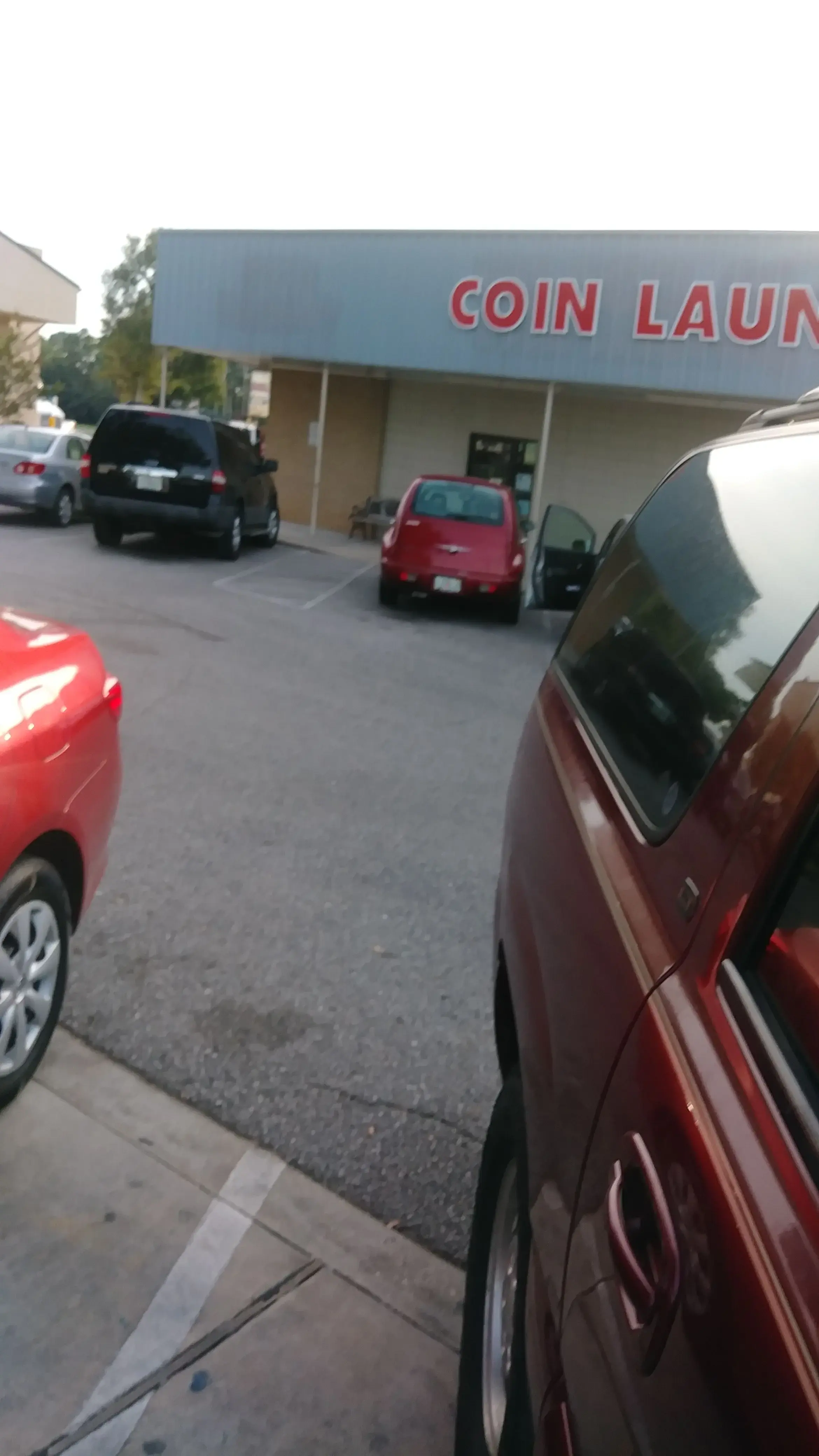 Wasco Clean Coin Laundry thumbnail 8