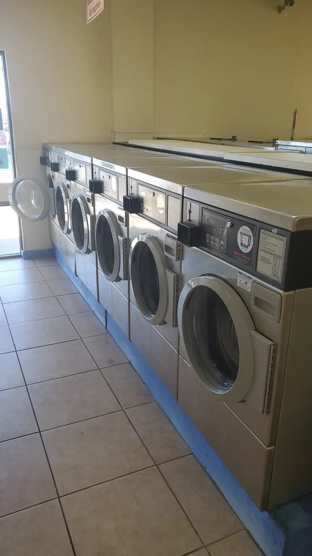 Wasco Clean Coin Laundry - Image 6
