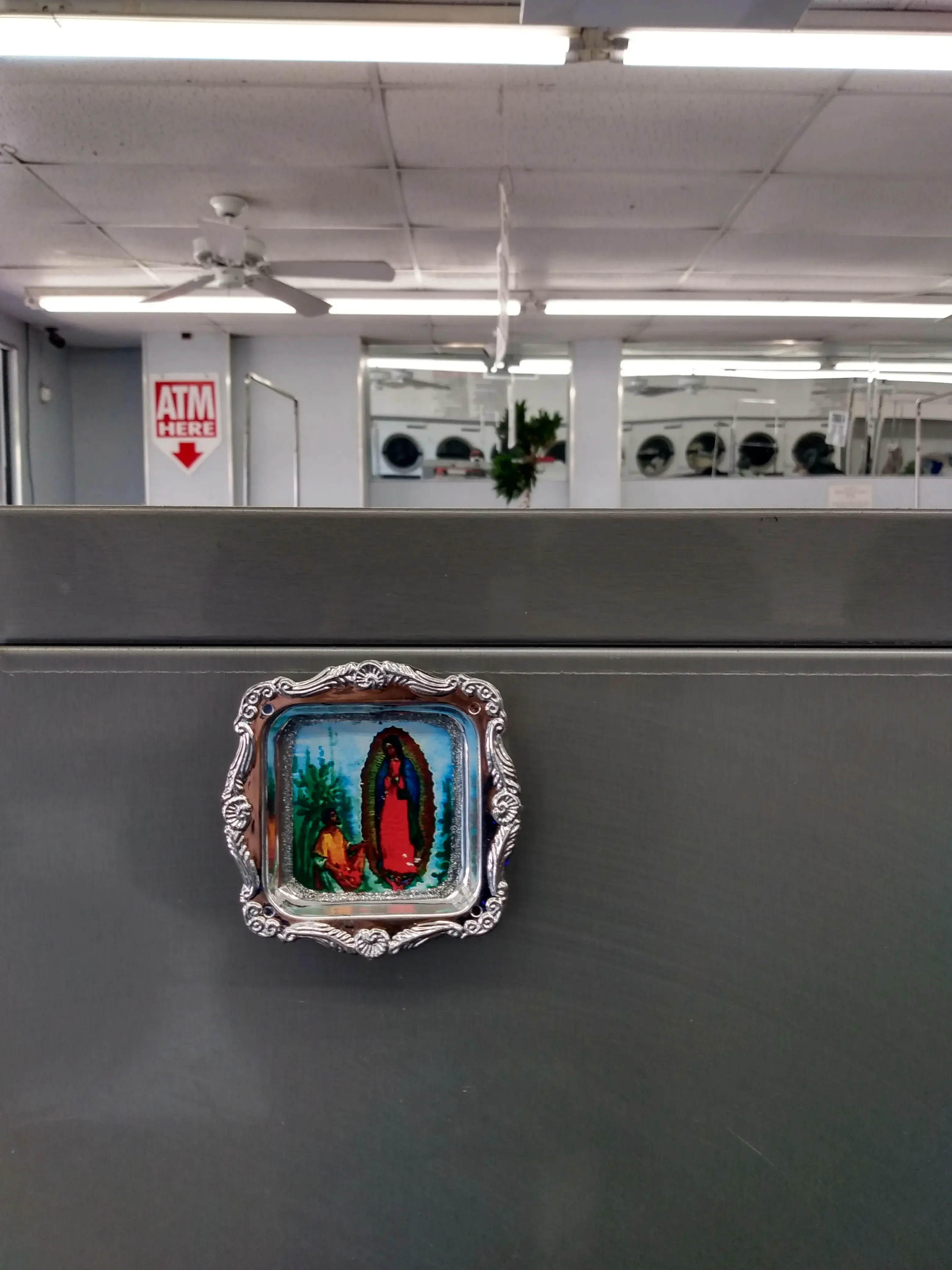 Wash and Fold Laundromat - Image 16