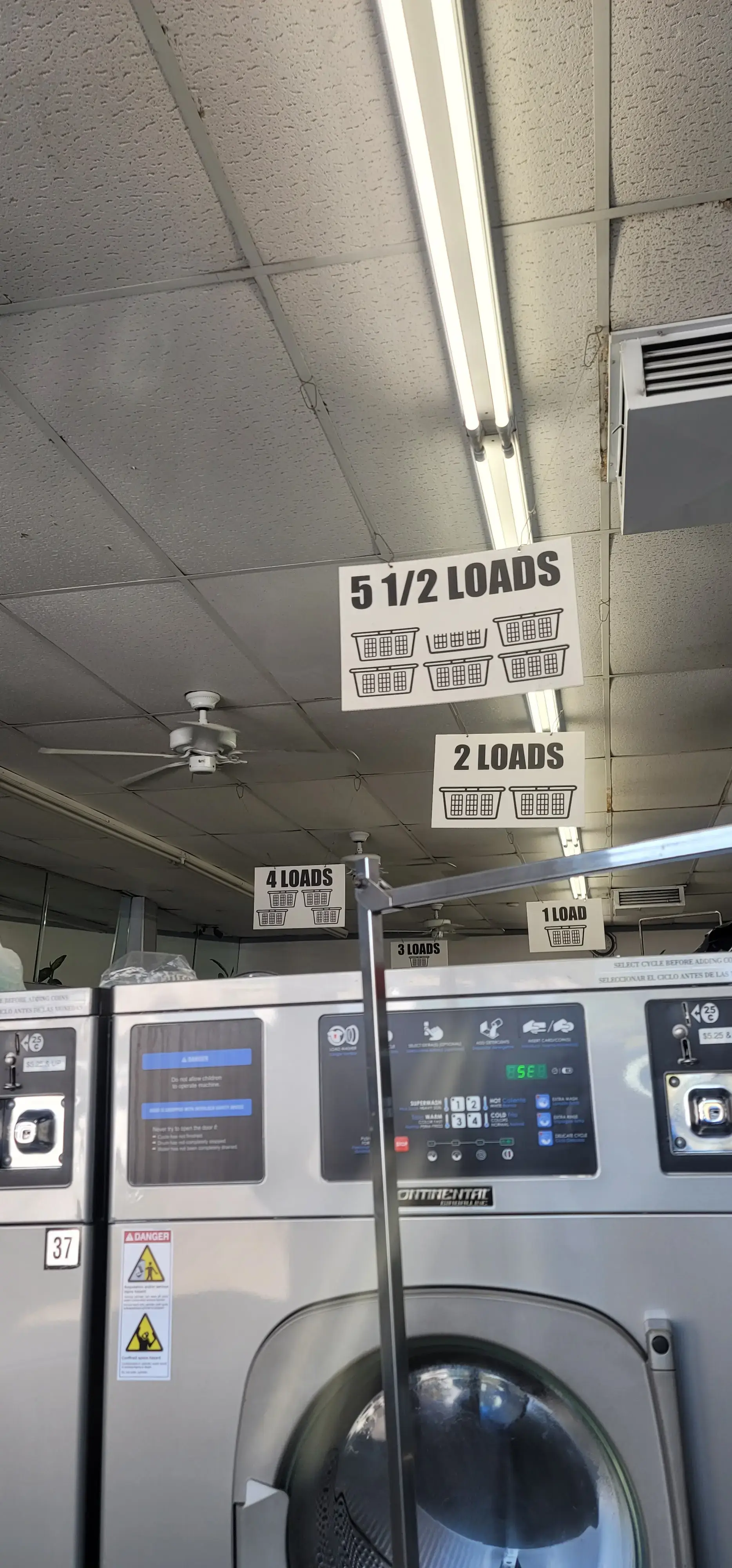 Wash and Fold Laundromat - Image 15