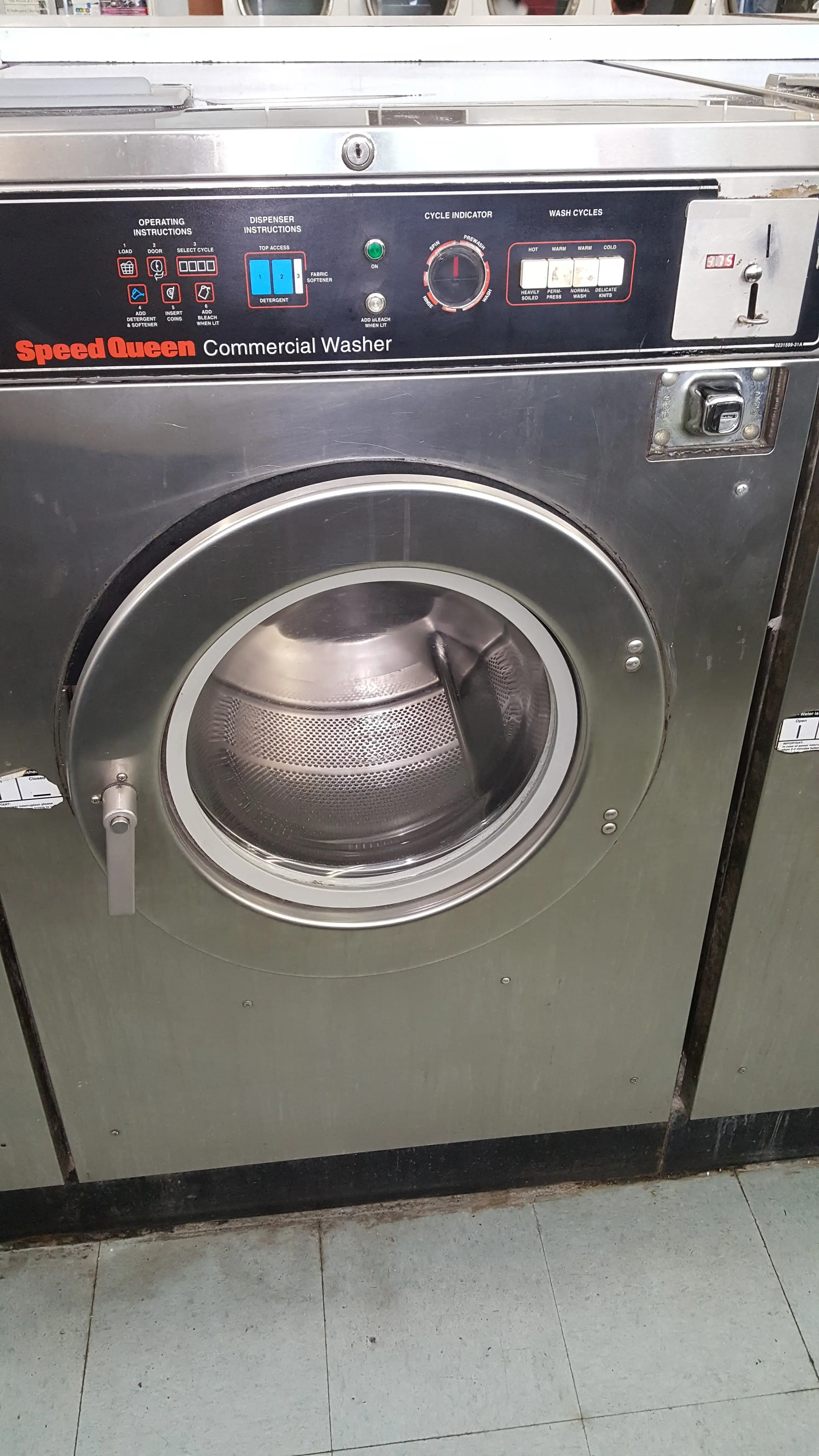 Wash and Fold Laundromat thumbnail 8