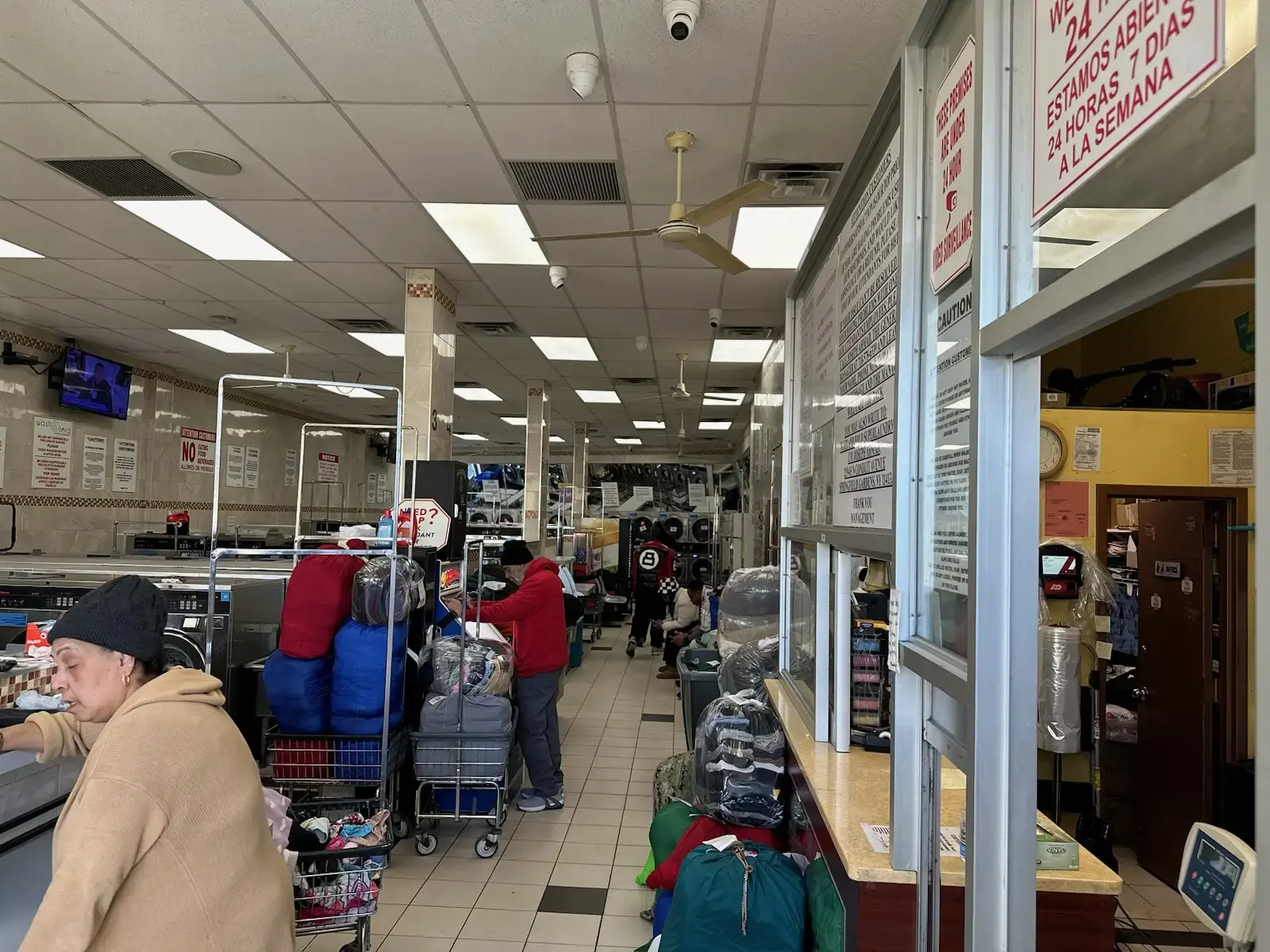 Wash And Fold Super Laundry - Springfield Gardens - Image 2