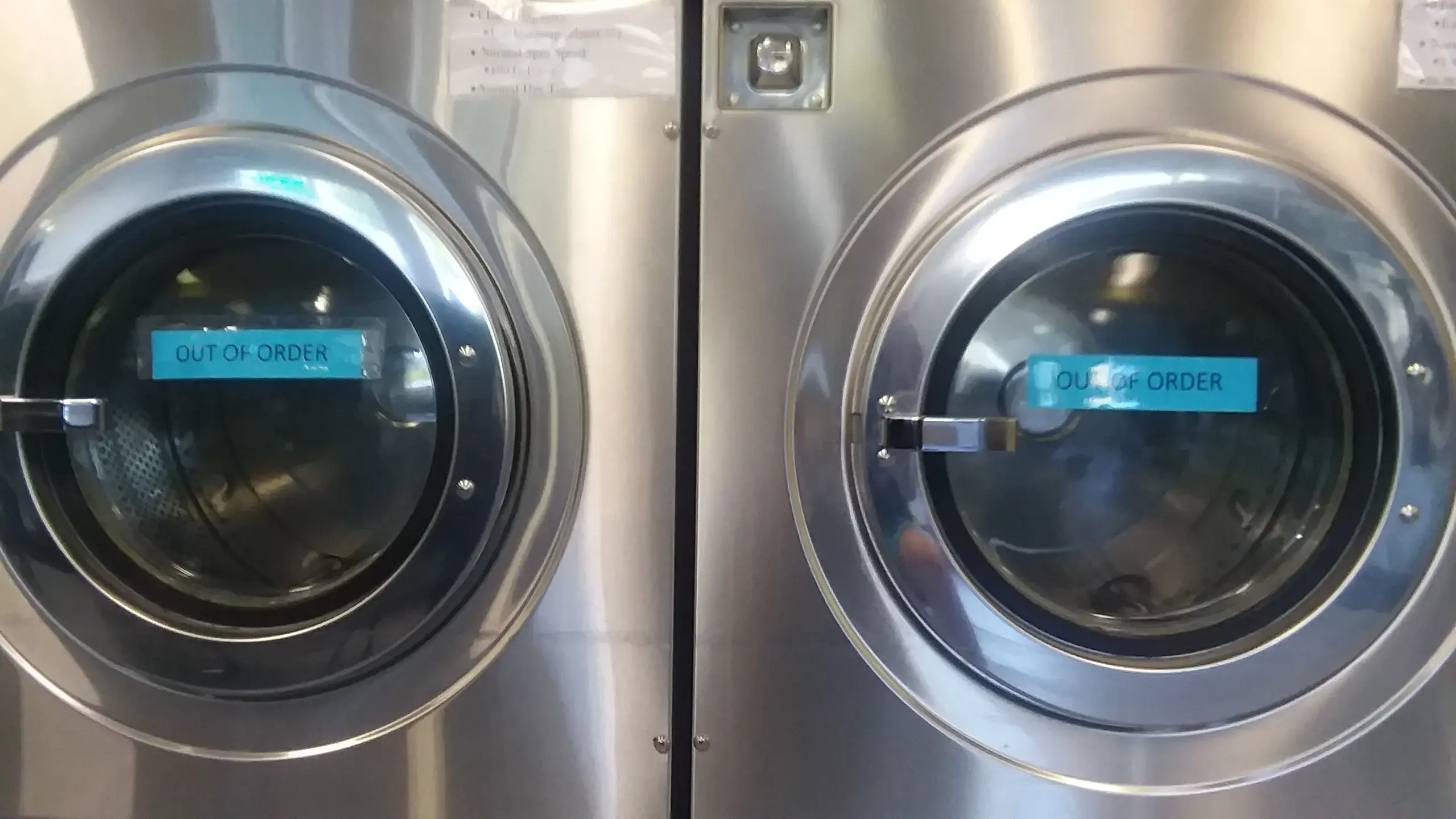 Wash and Play Laundromat - Image 12