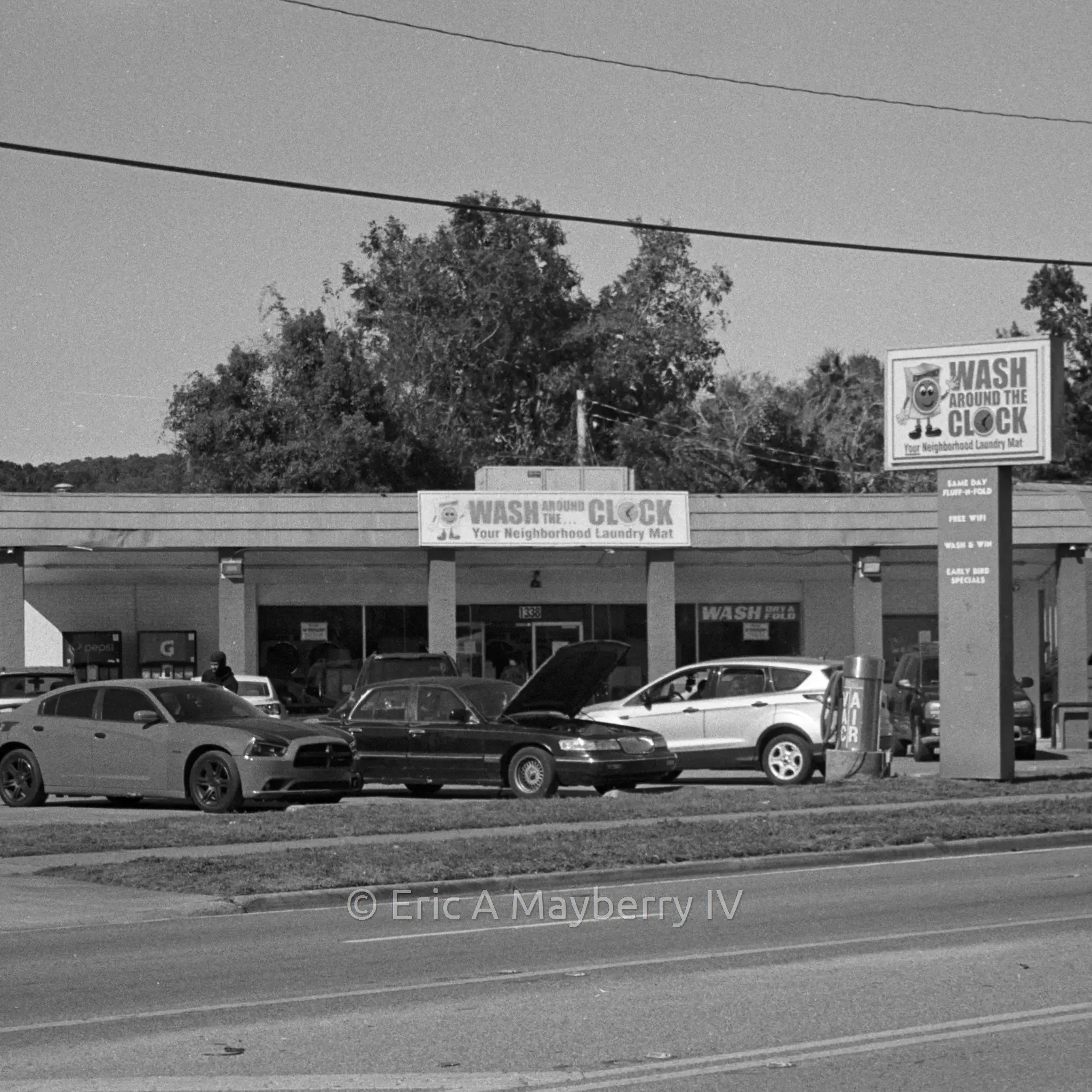 Wash Around The Clock - Lake Bradford Rd. thumbnail 12