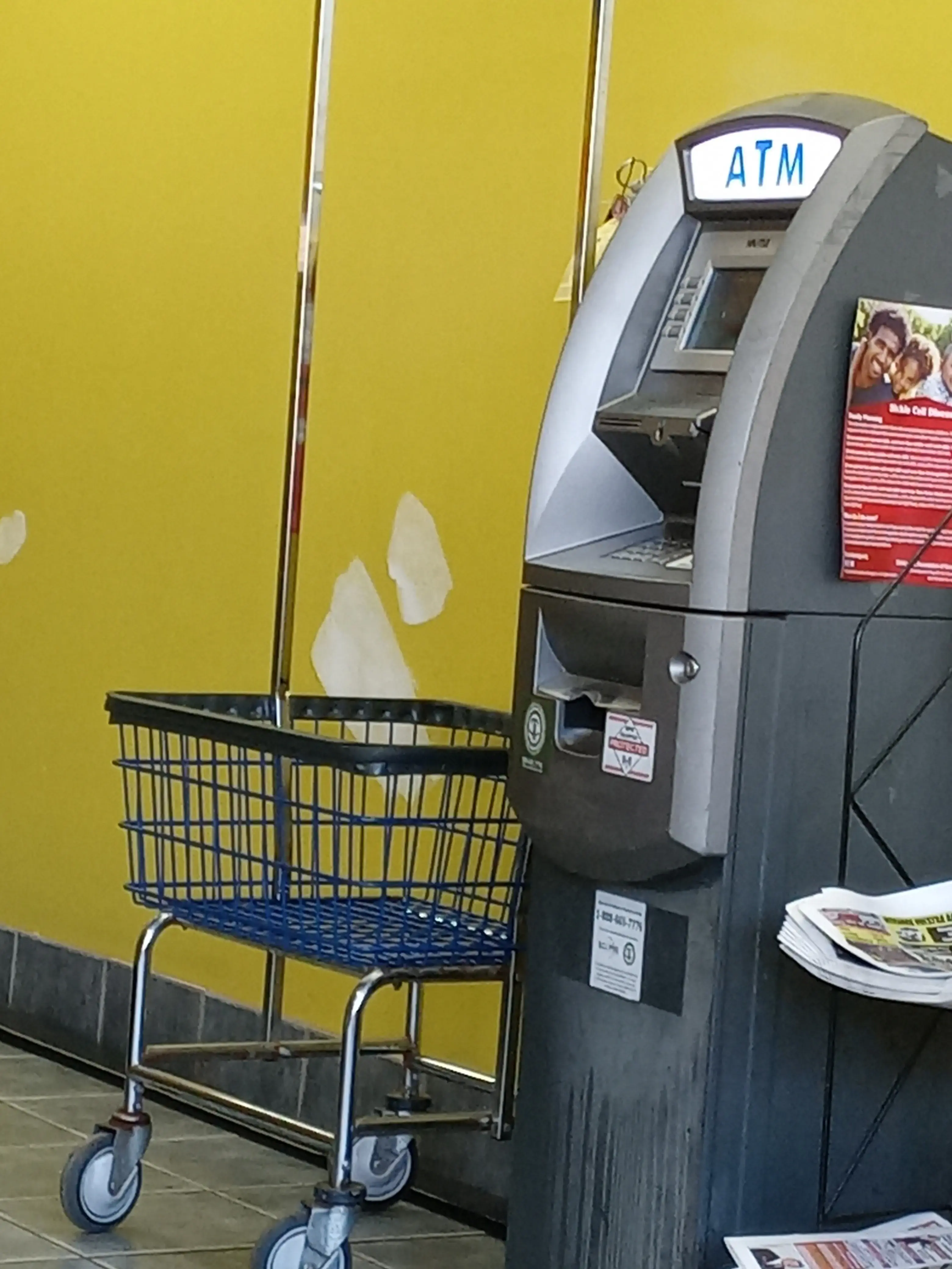 Wash Away Coin Laundry (Lavanderia) thumbnail 9