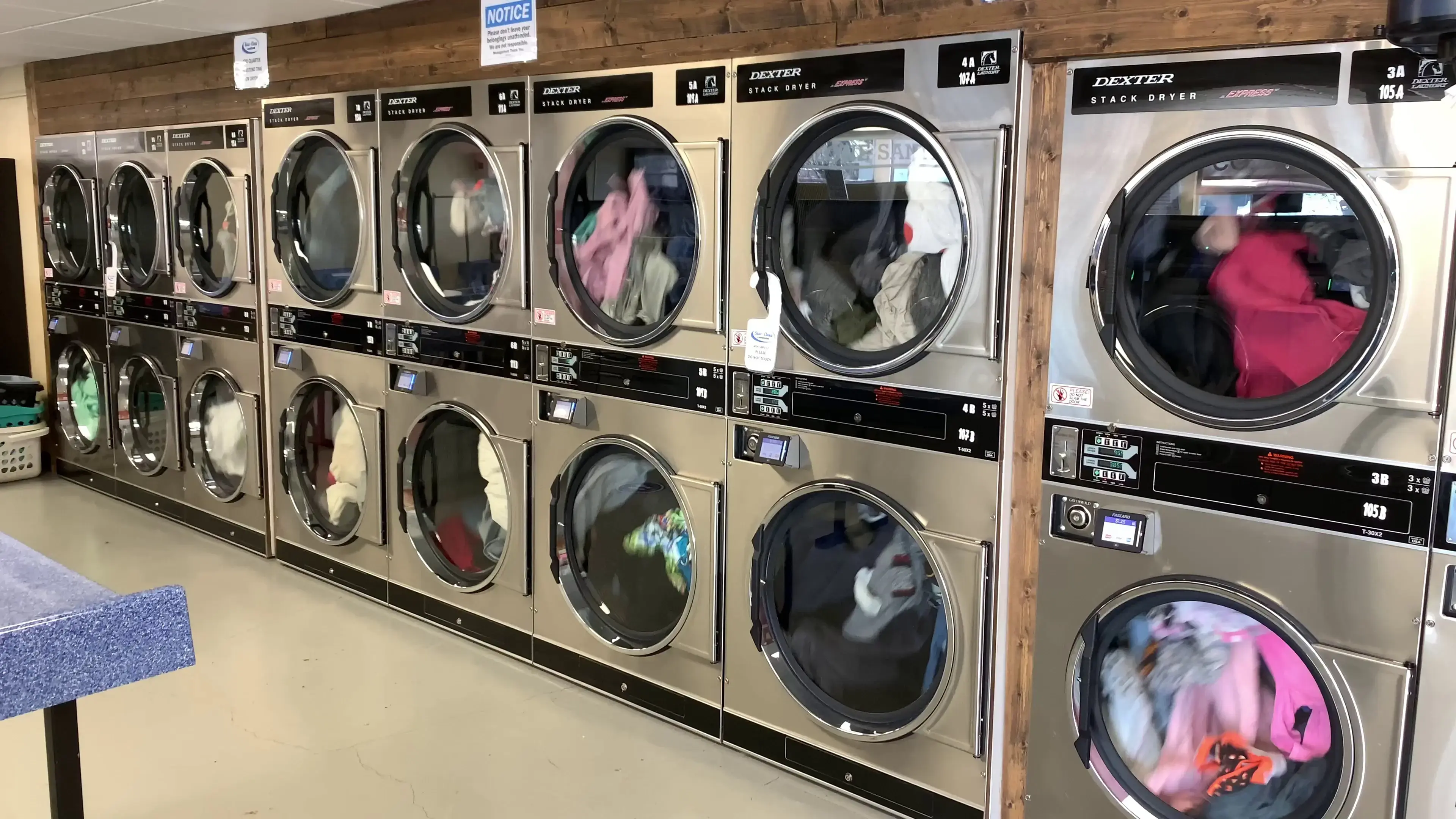 Wash Bar Laundromat thumbnail 2