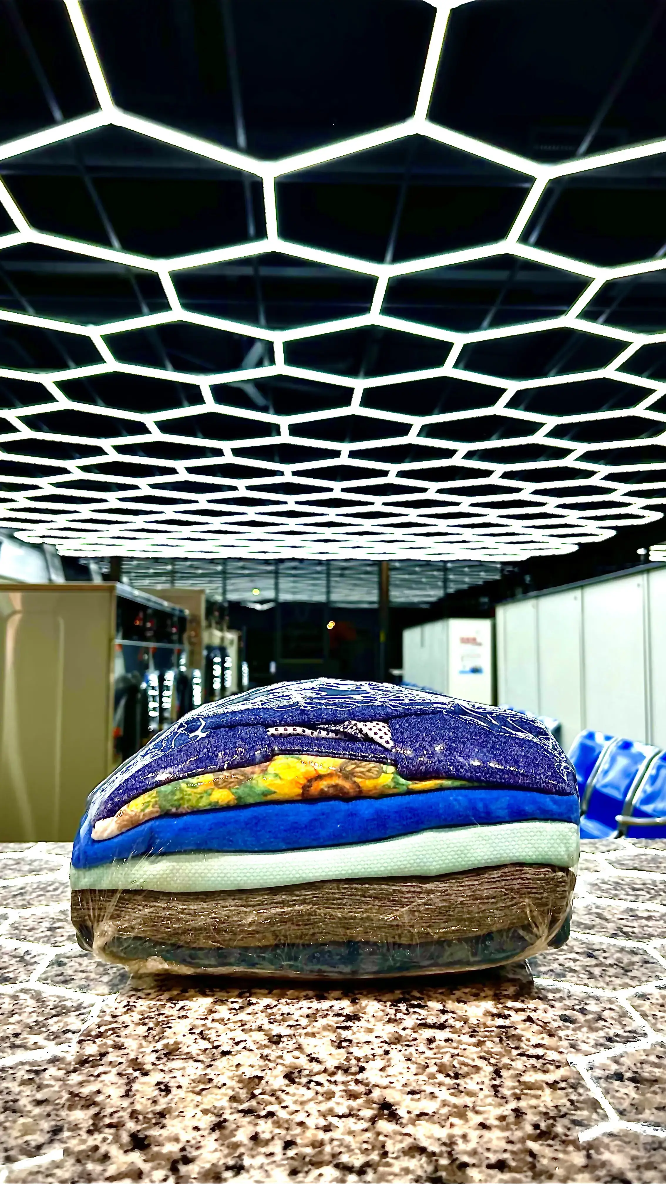 Wash Bar Laundromat and Wash & Fold thumbnail 17