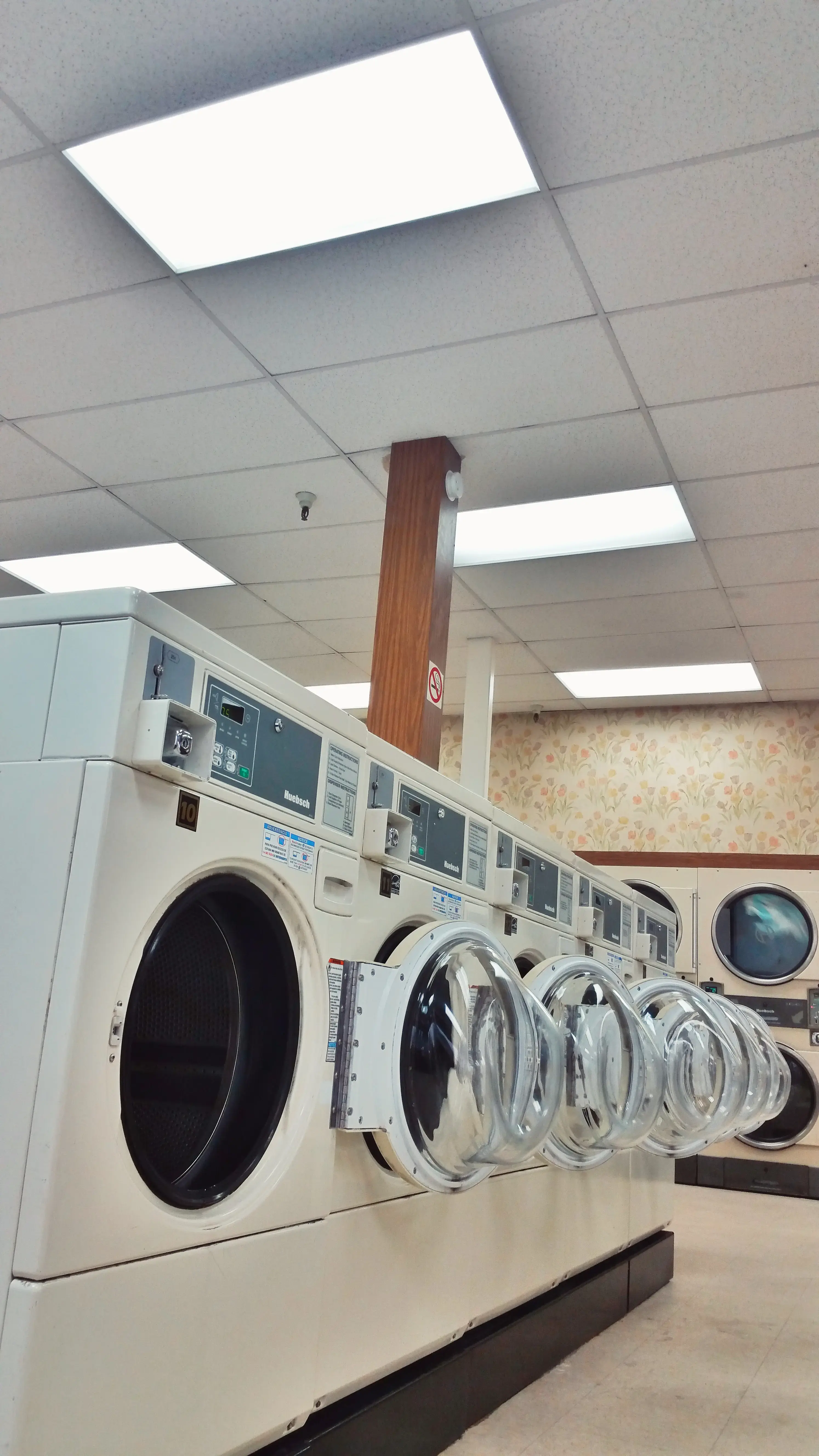 Wash Board Coin Laundry - Image 20