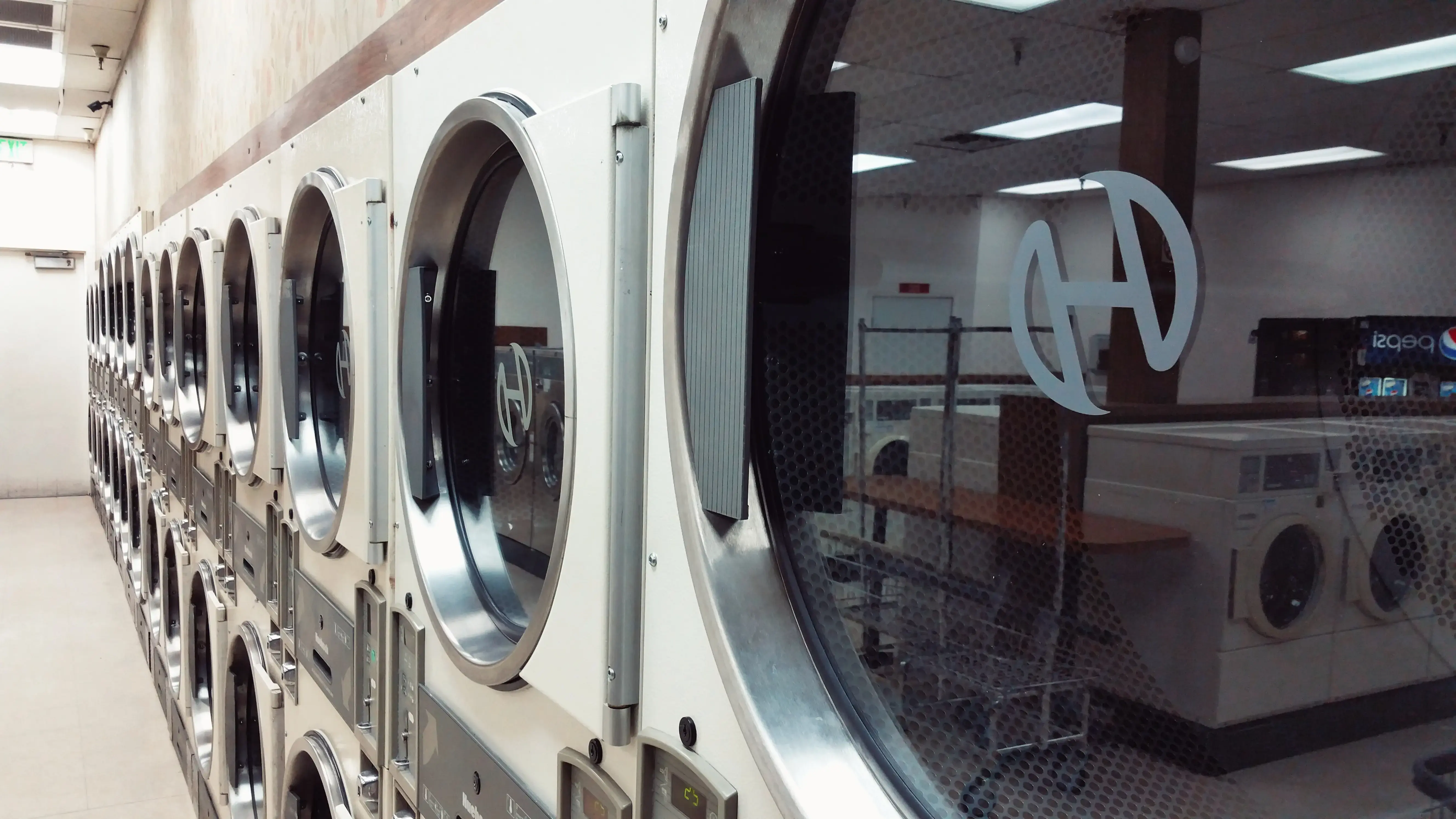 Wash Board Coin Laundry thumbnail 17