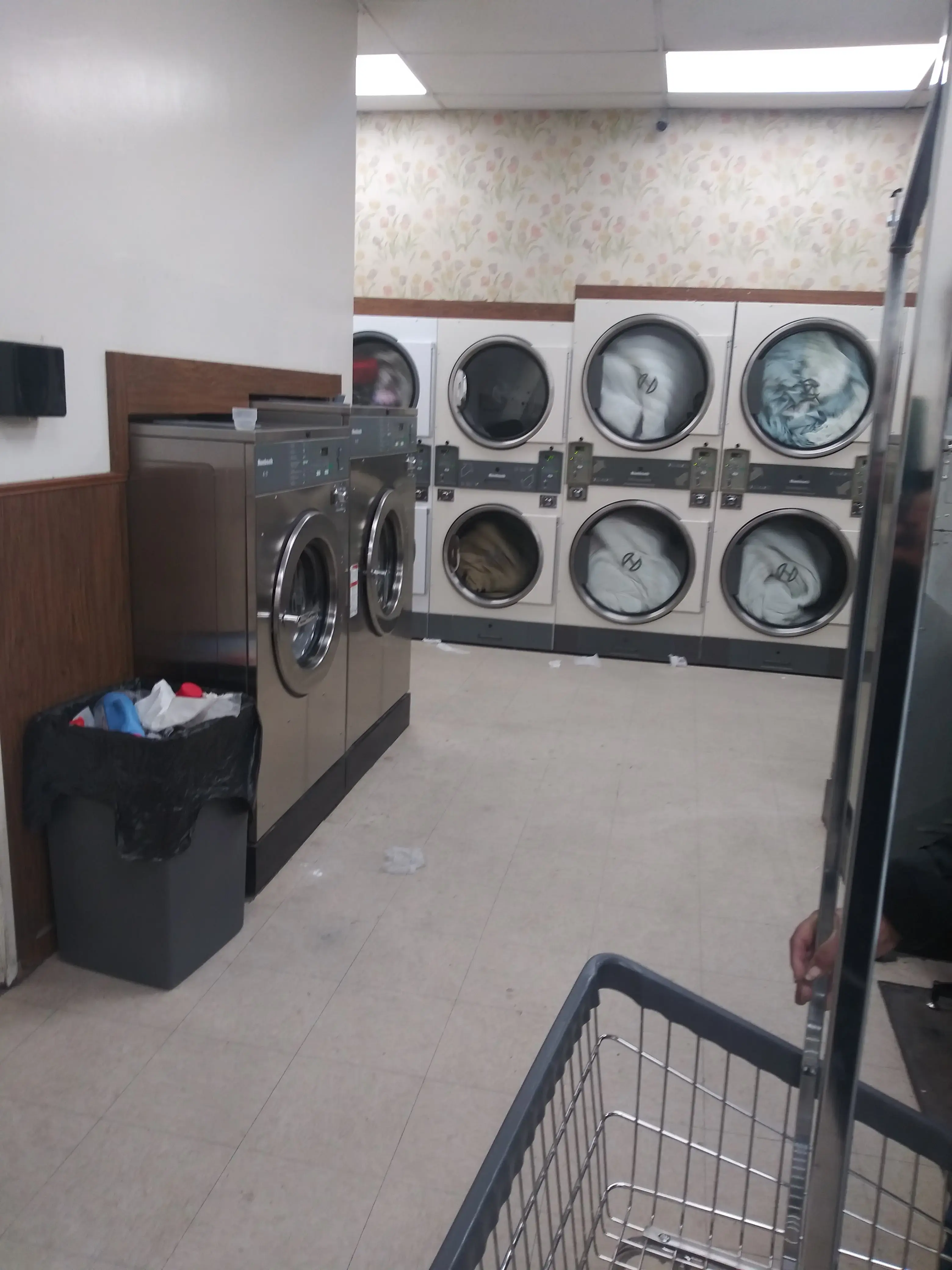 Wash Board Coin Laundry thumbnail 19