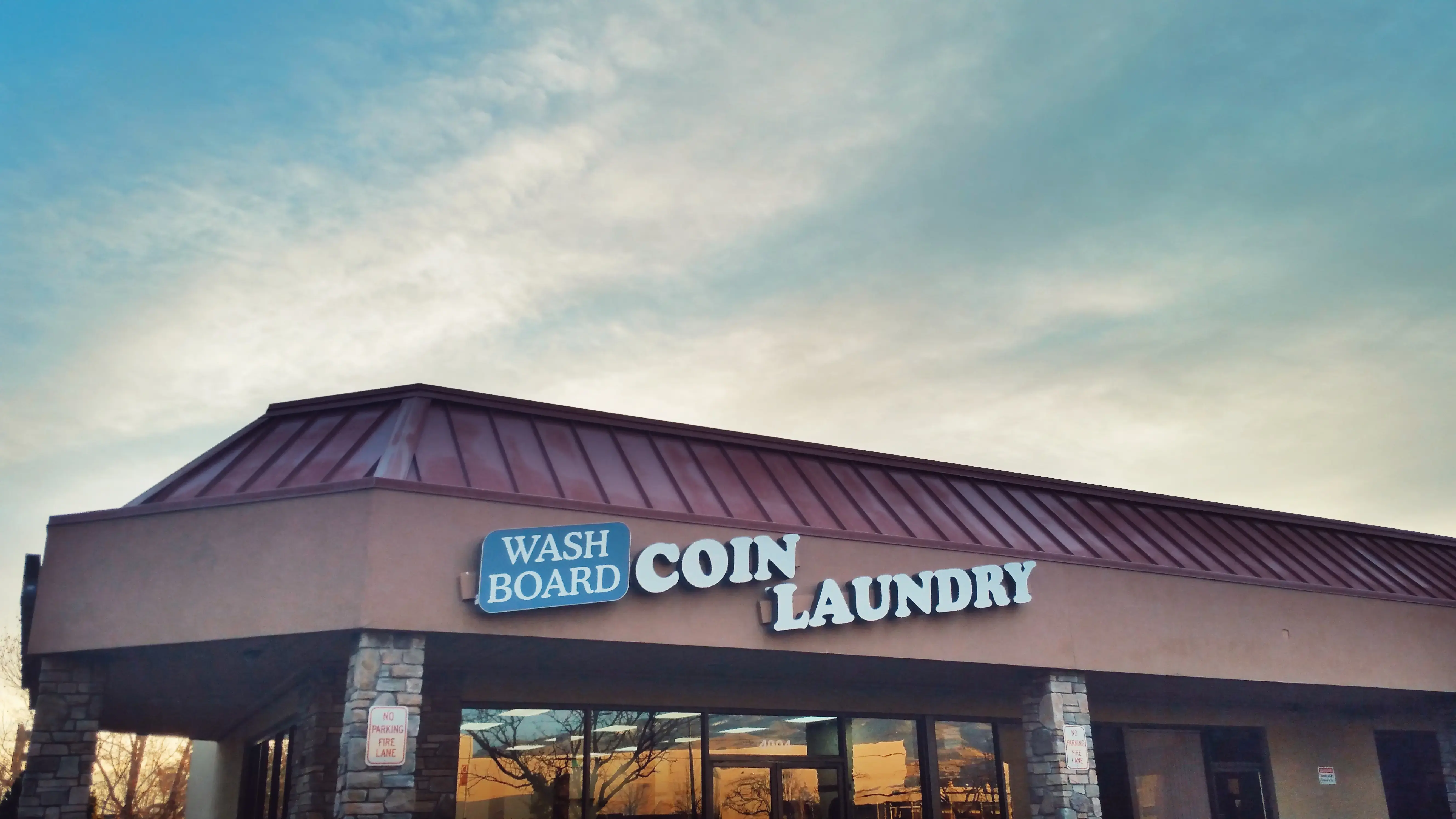 Wash Board Coin Laundry thumbnail 2