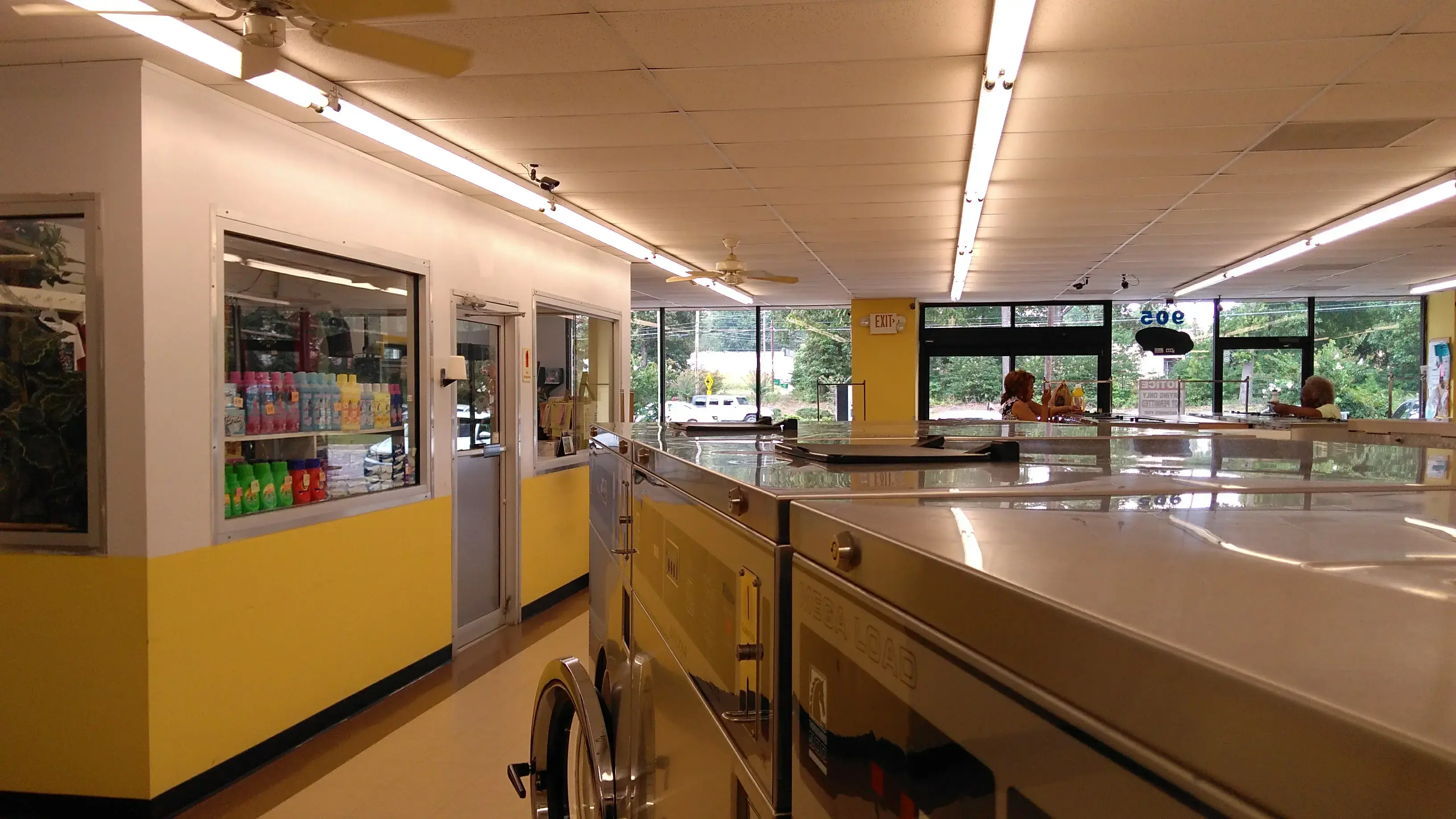 Wash Bowl Coin Laundromat - Lavanderia - Wash House thumbnail 5