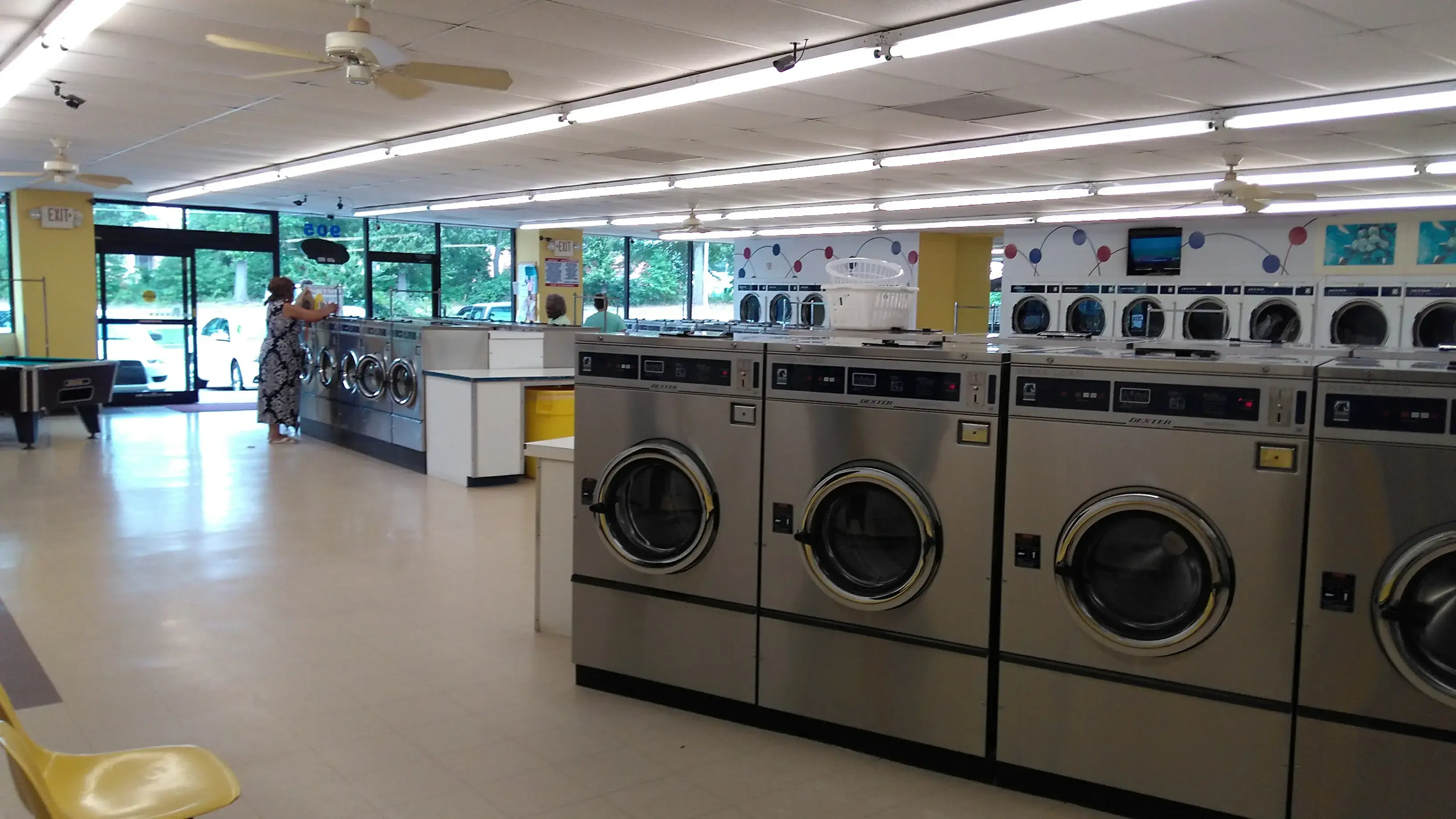 Wash Bowl Coin Laundromat - Lavanderia - Wash House - Image 15