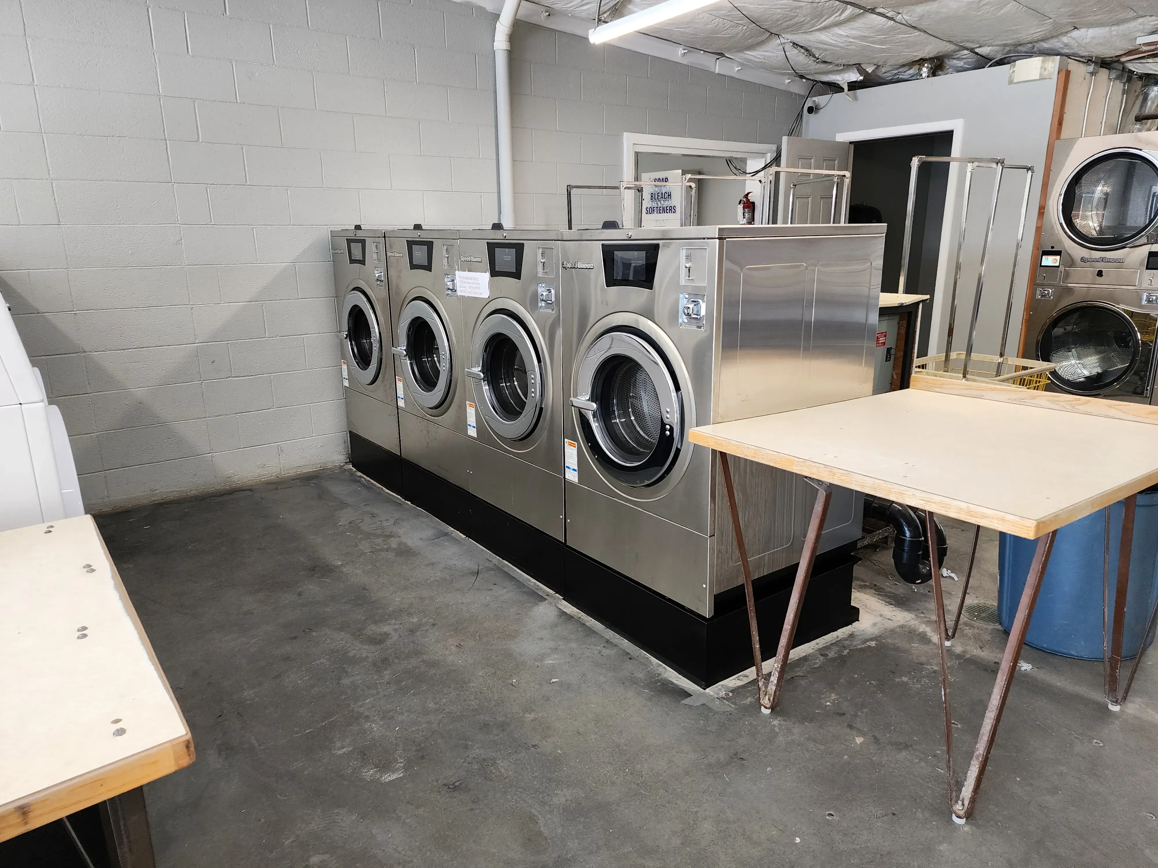 Wash Bowl Laundromat thumbnail 16